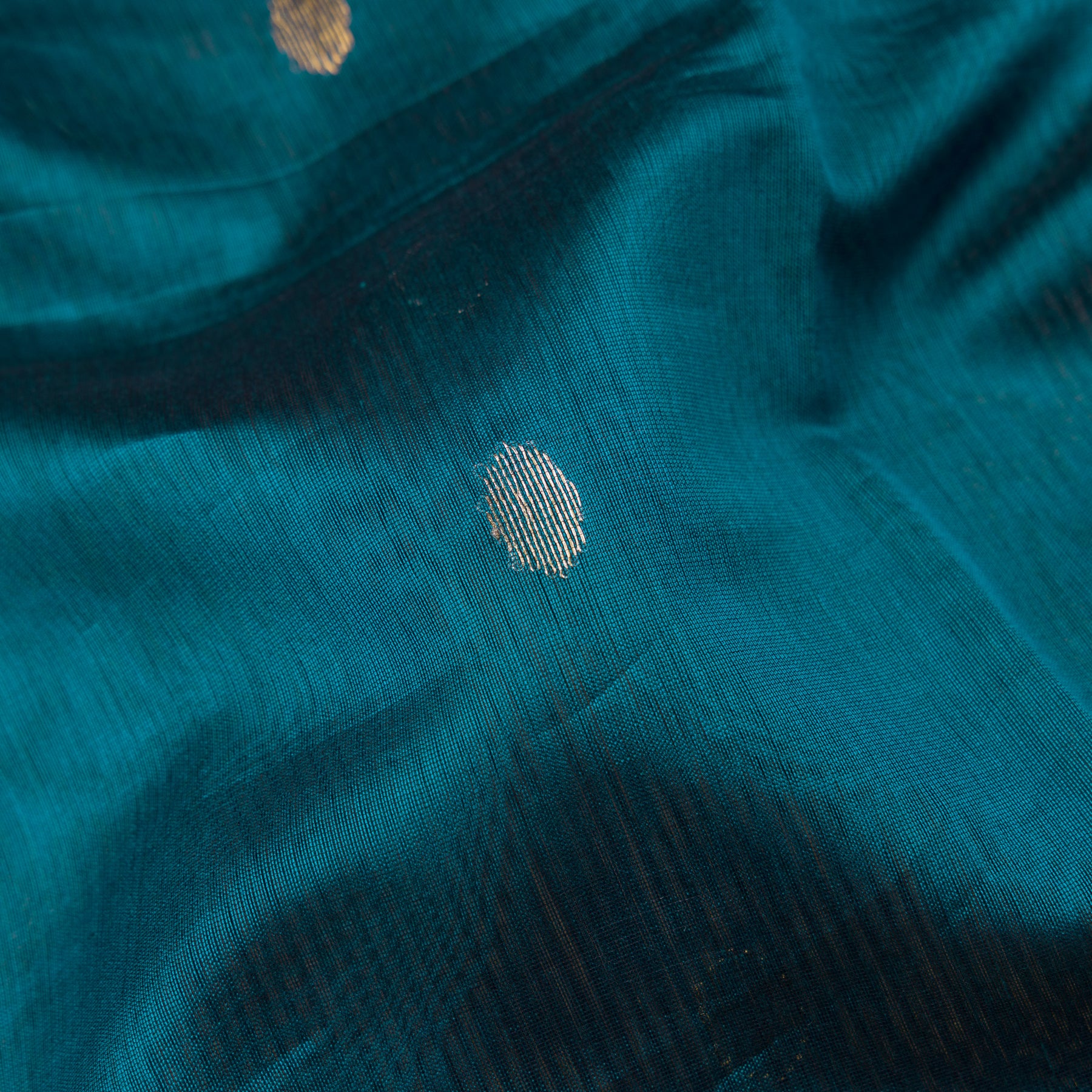 Kanakavalli Silk/Cotton Sari 24-610-HS005-04604 - Fabric View