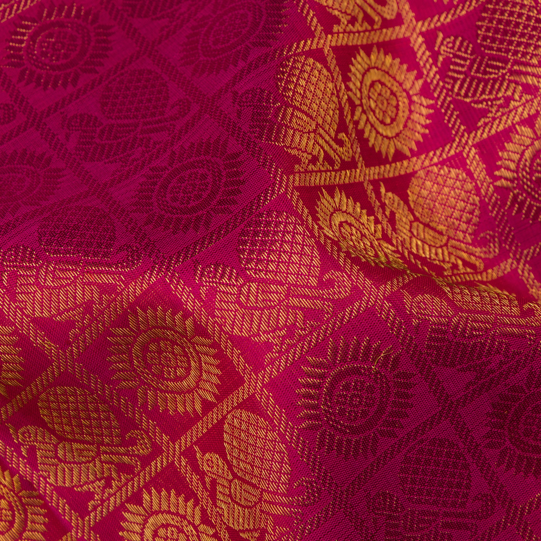 Kanakavalli Kanjivaram Silk Sari 24-611-HS001-03682 - Fabric View