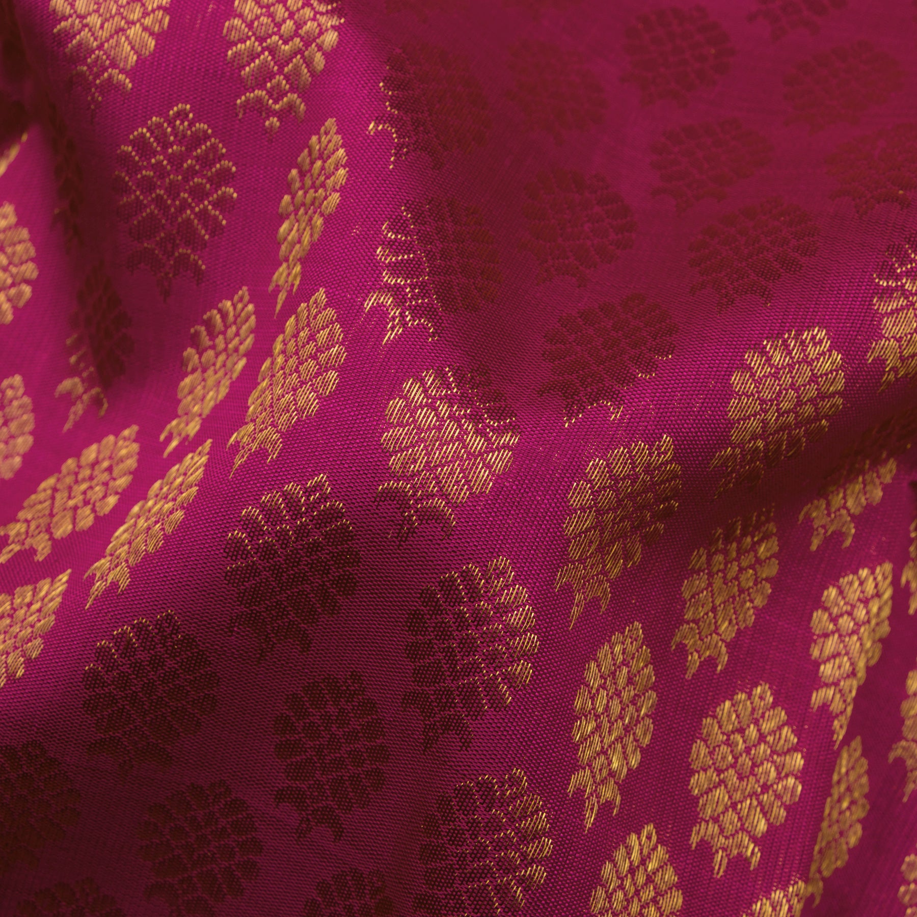 Kanakavalli Kanjivaram Silk Sari 24-611-HS001-12140 - Fabric View