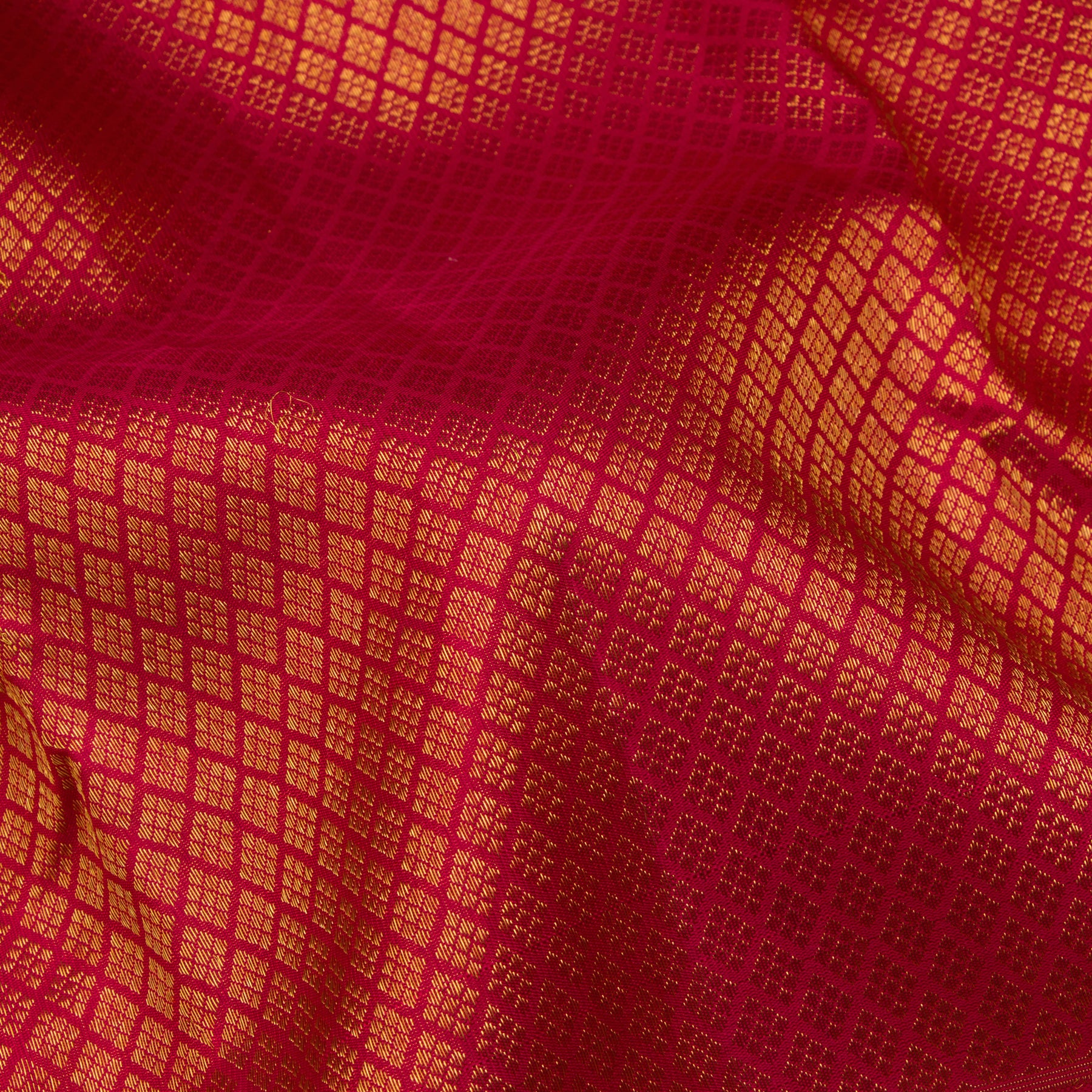 Kanakavalli Kanjivaram Silk Sari 24-611-HS001-14279 - Fabric View