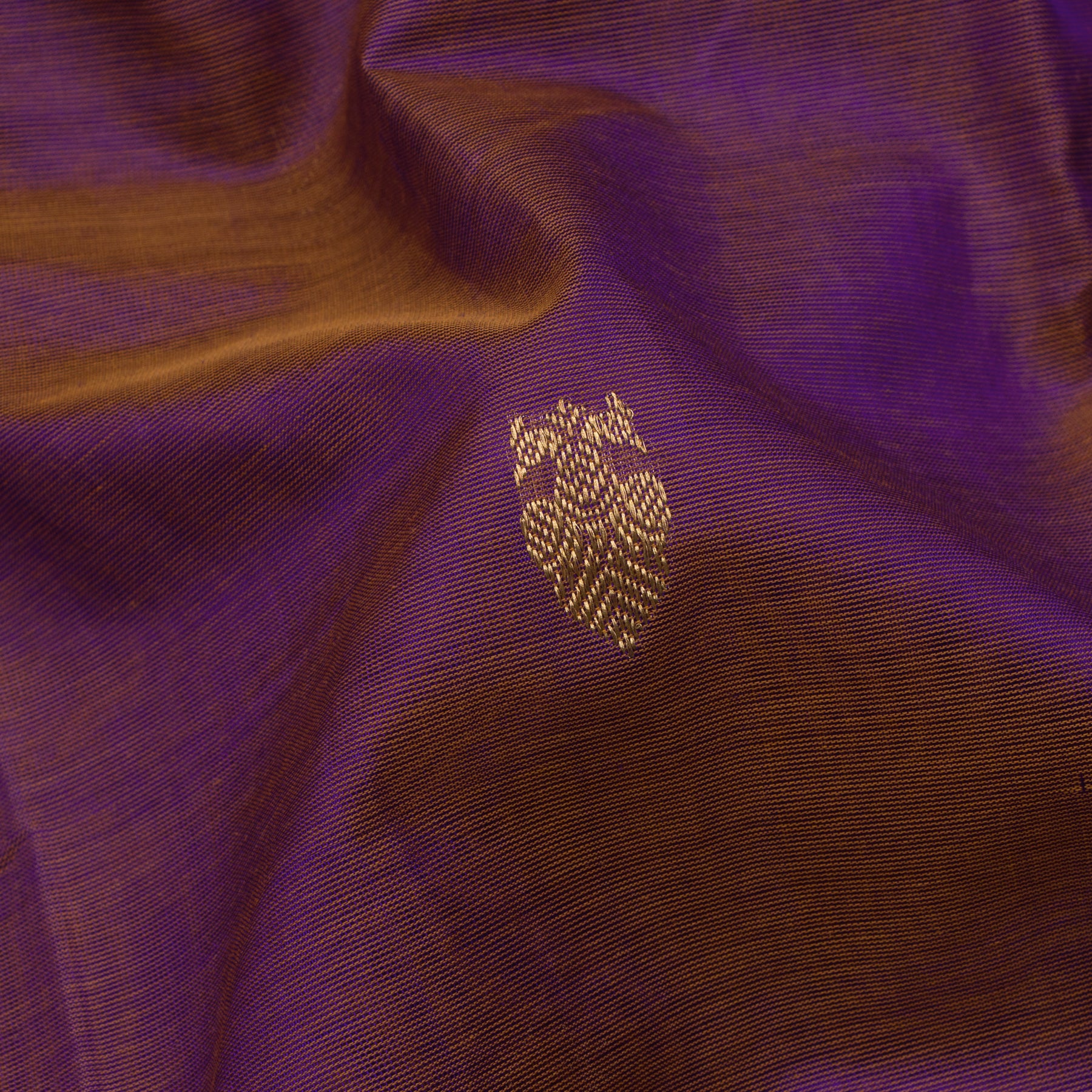 Kanakavalli Silk/Cotton Sari 24-613-HS005-02584 - Fabric View