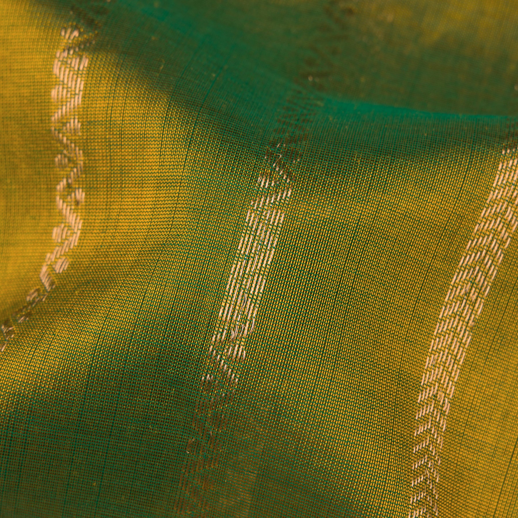 Kanakavalli Silk/Cotton Sari 24-613-HS005-13843 - Fabric View