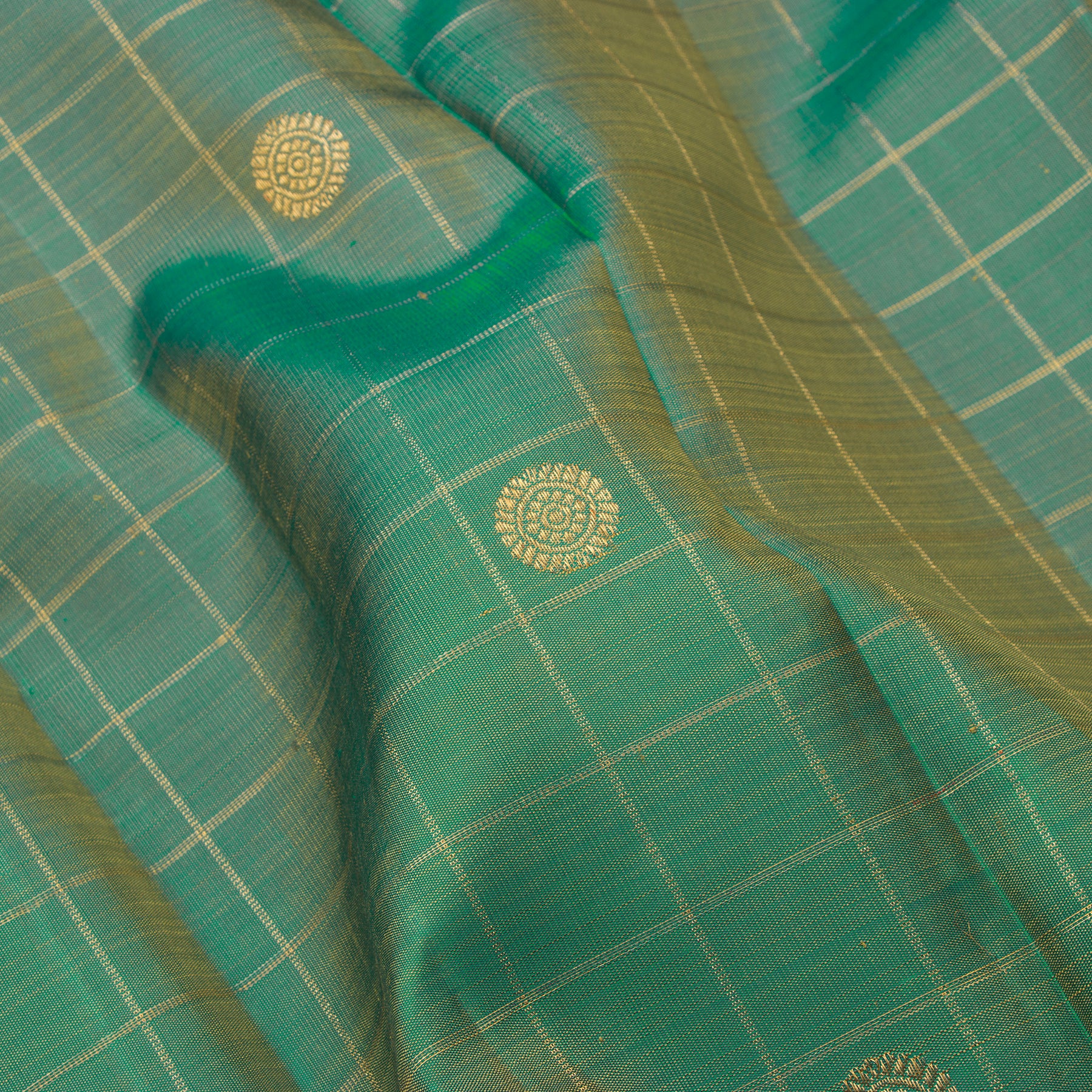 Kanakavalli Kanjivaram Silk Sari 24-615-HS001-02201 - Fabric View