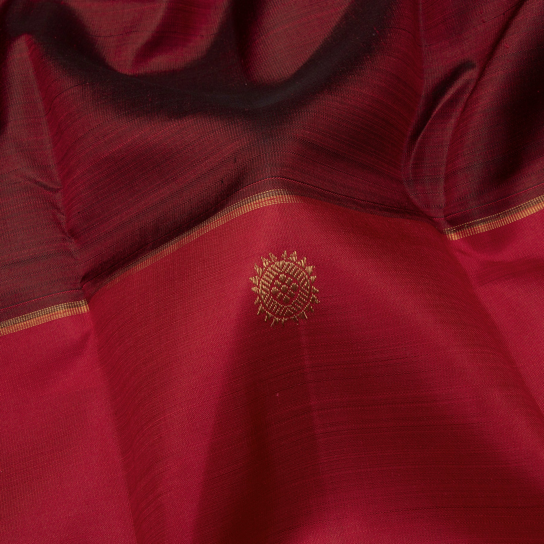 Kanakavalli Kanjivaram Silk Sari 24-615-HS001-02210 - Fabric View