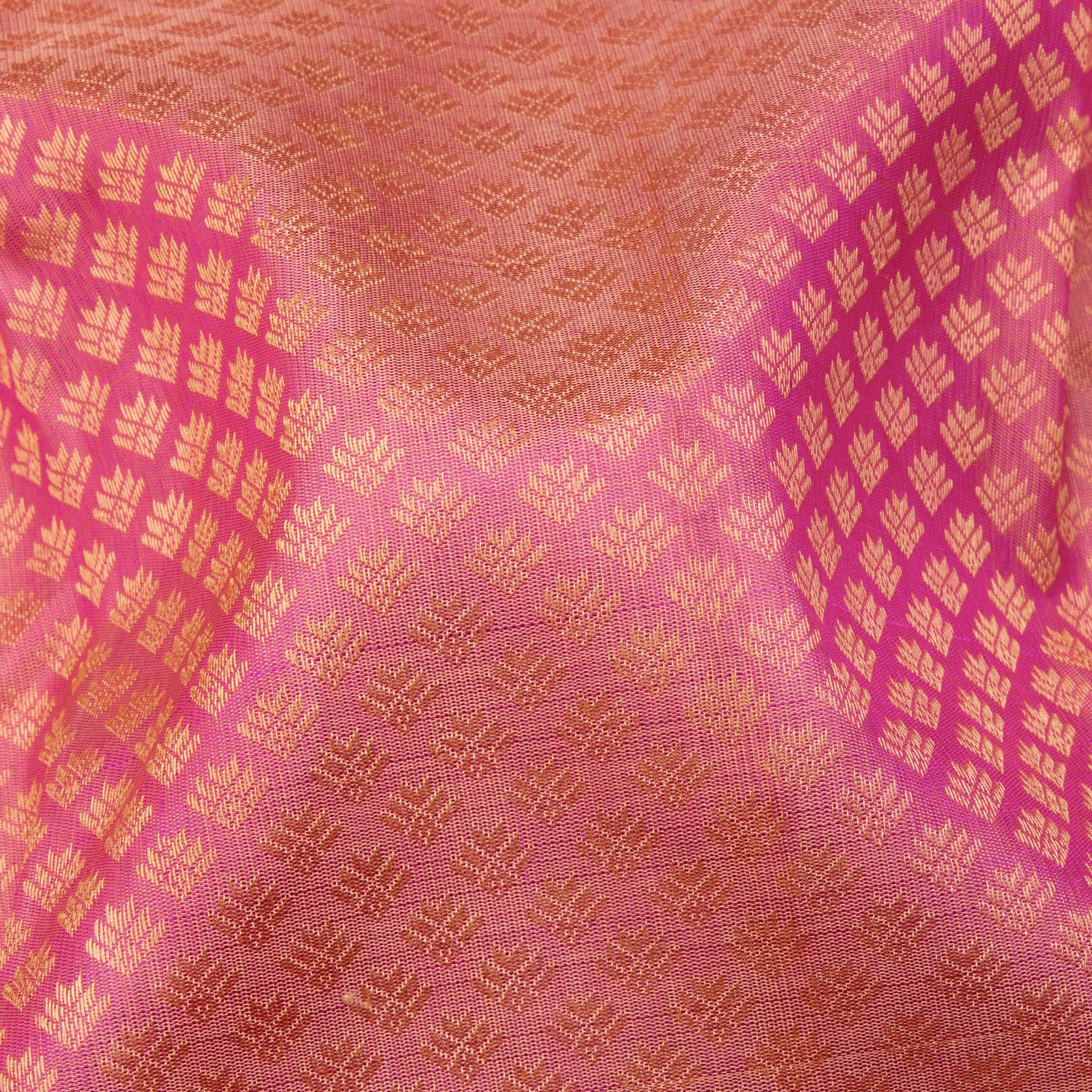 Kanakavalli Kanjivaram Silk Sari 24-615-HS001-03485 - Fabric View