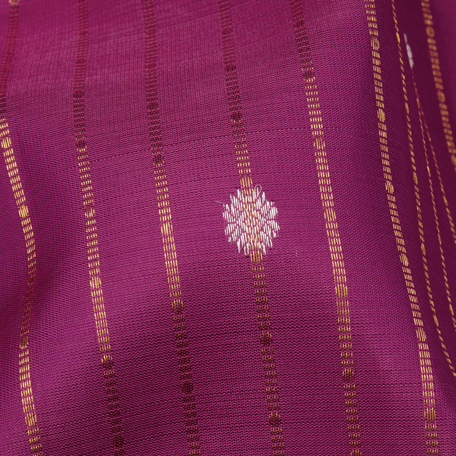 Kanakavalli Kanjivaram Silk Sari 24-615-HS001-03499 - Fabric View