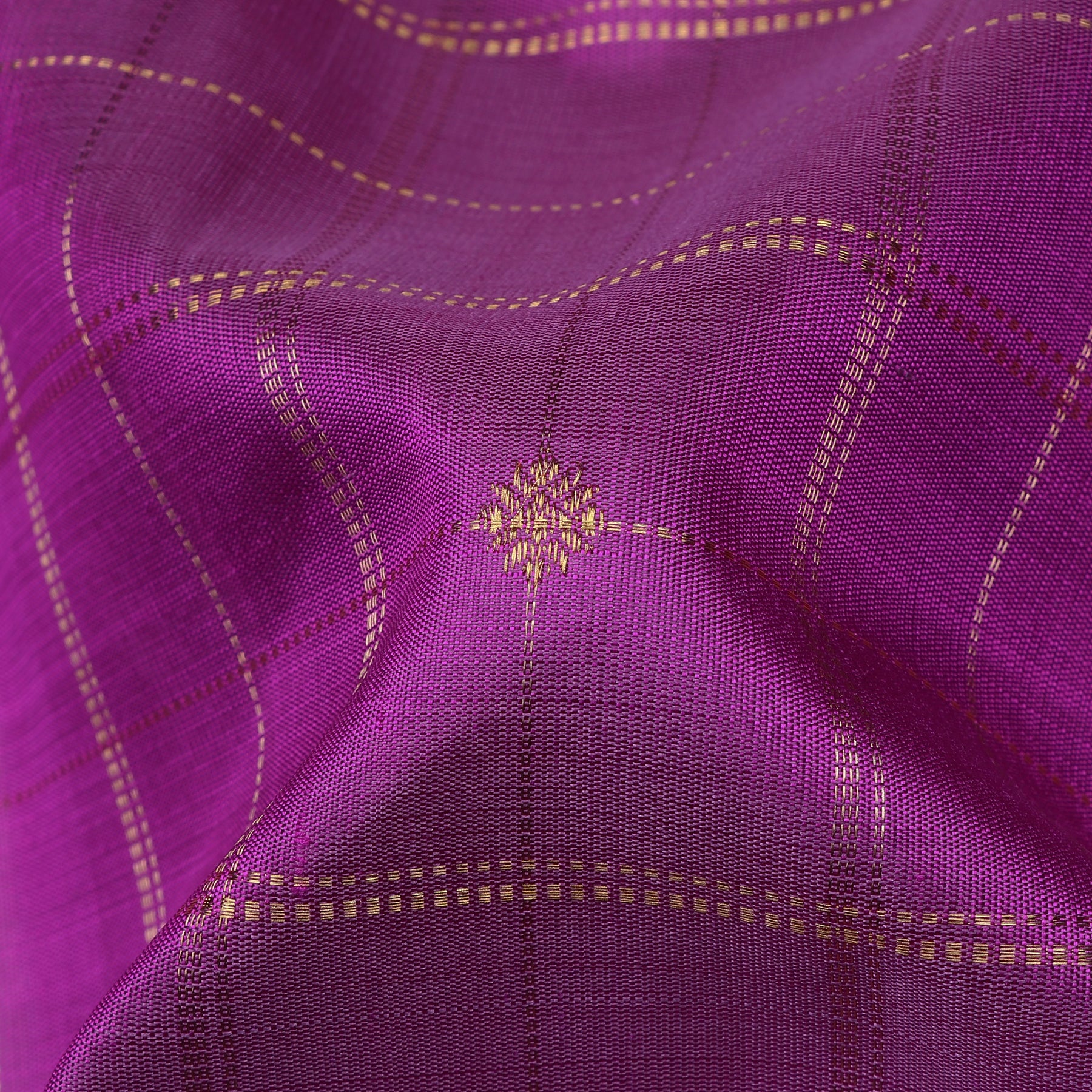 Kanakavalli Kanjivaram Silk Sari 24-615-HS001-06705 - Fabric View