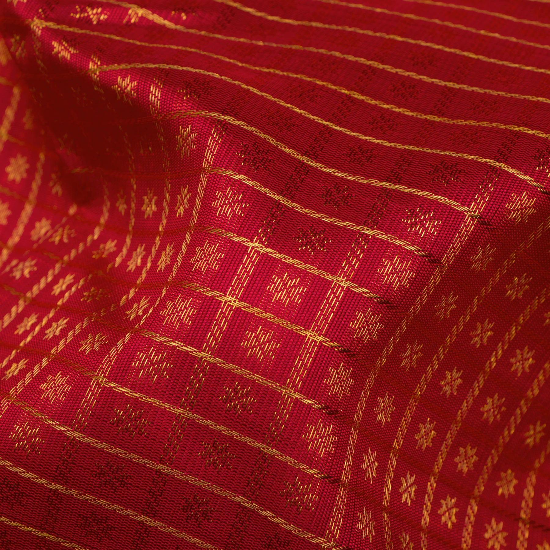 Kanakavalli Kanjivaram Silk Sari 24-615-HS001-10875 - Fabric View