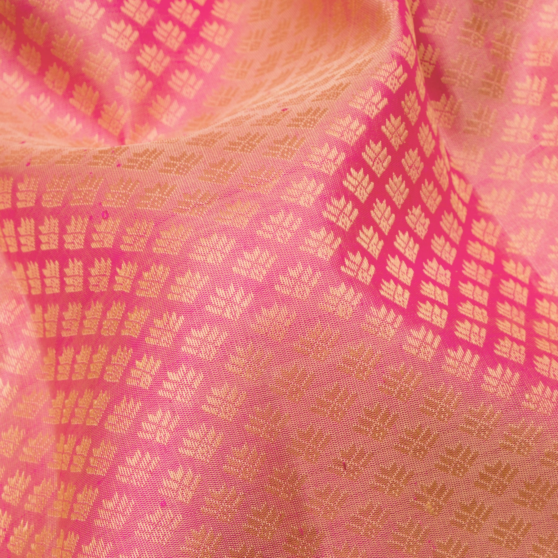 Kanakavalli Kanjivaram Silk Sari 24-615-HS001-12597 - Fabric View