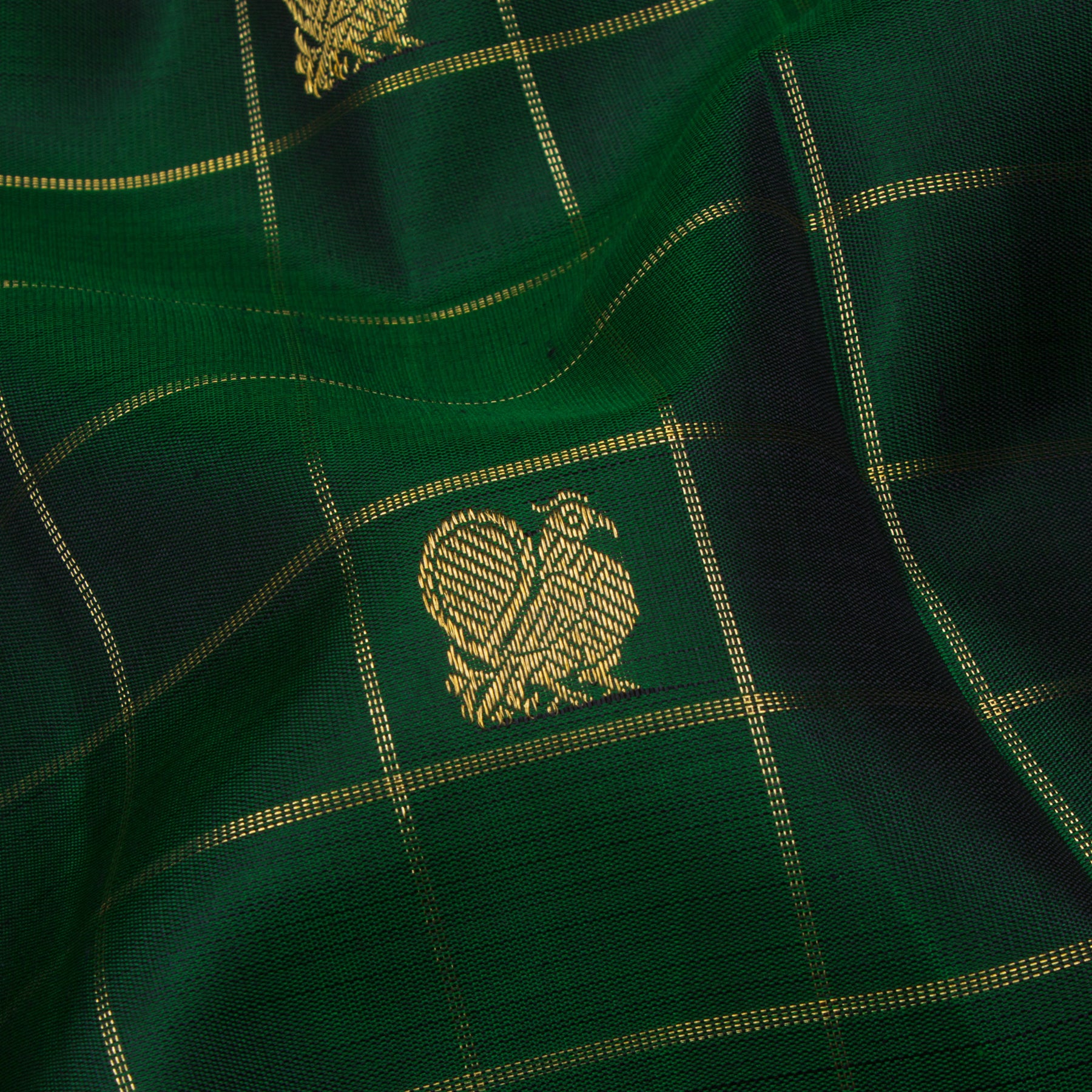 Kanakavalli Kanjivaram Silk Sari 24-615-HS001-12602 - Fabric View