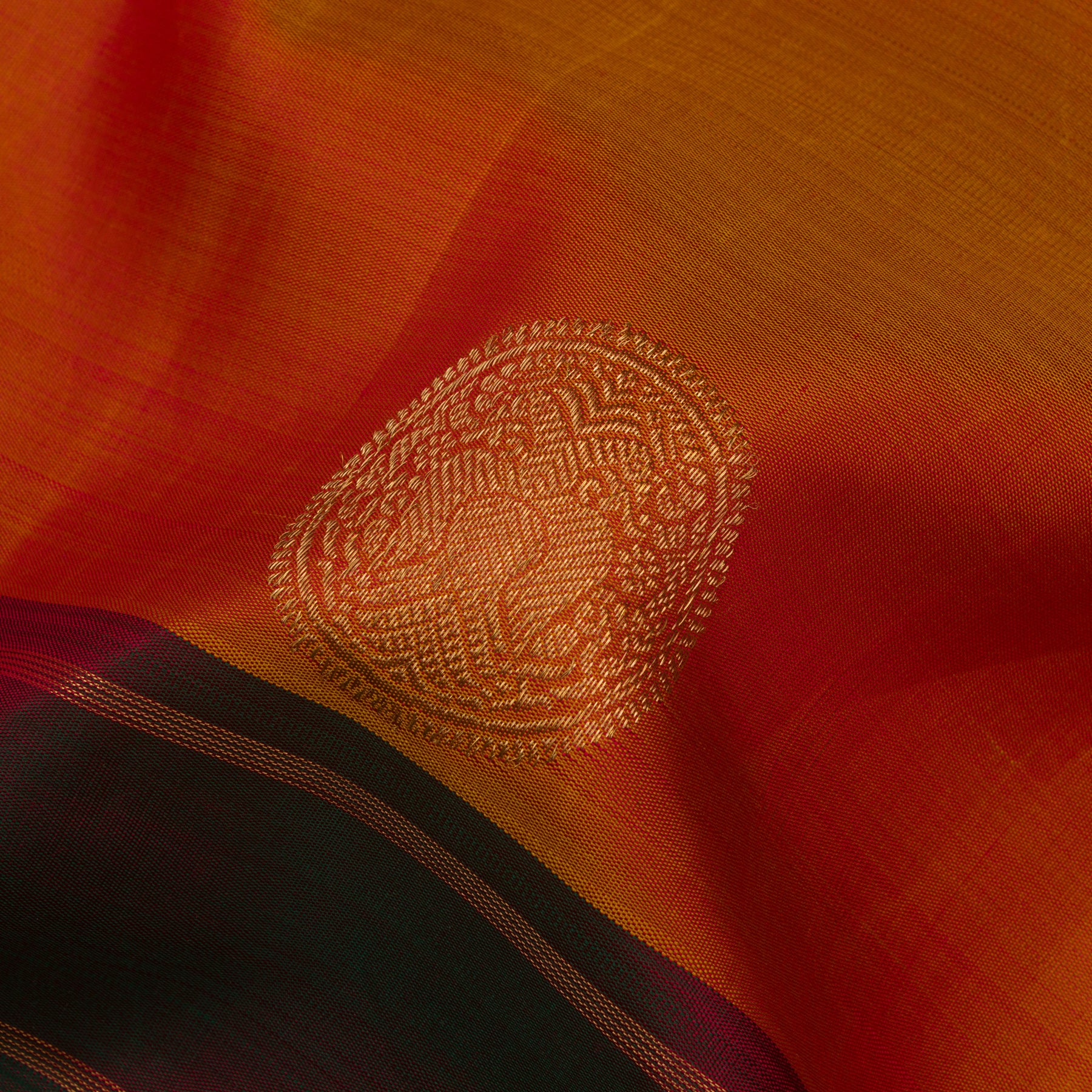 Kanakavalli Kanjivaram Silk Sari 24-615-HS001-12672 - Fabric View