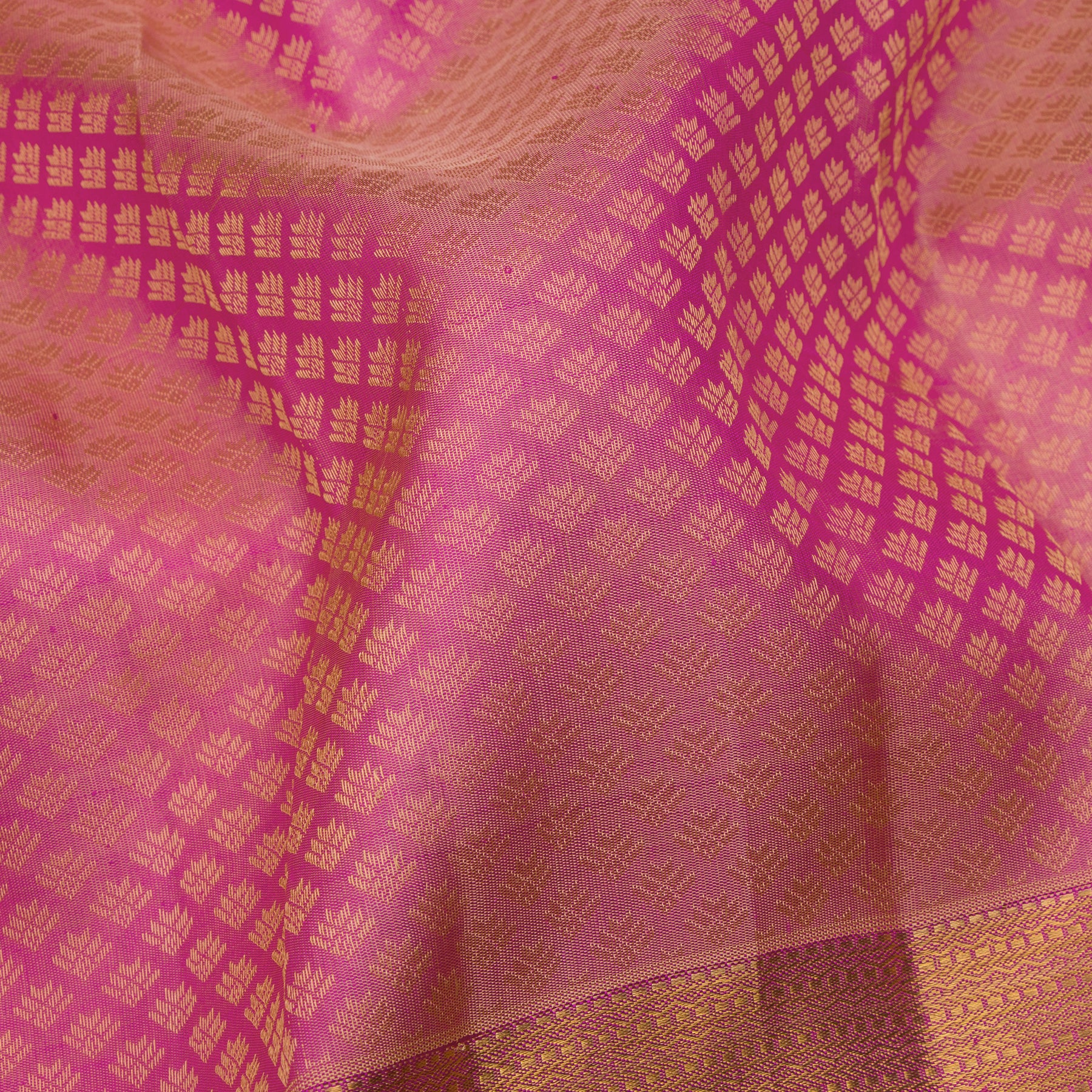 Kanakavalli Kanjivaram Silk Sari 24-615-HS001-13534 - Fabric View