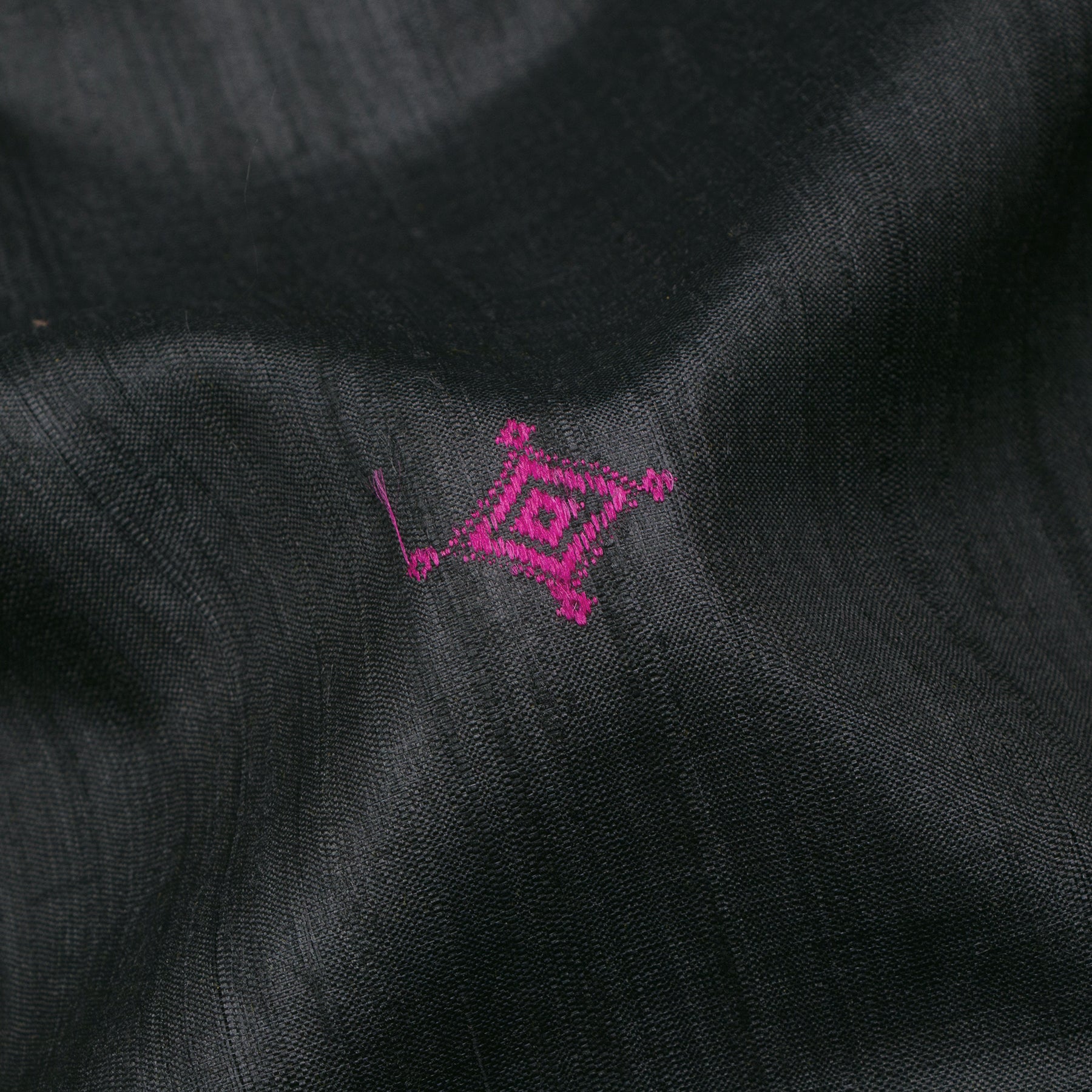 Vani Vrtti Tussore Silk Sari 25-015-HS002-00221 - Fabric View