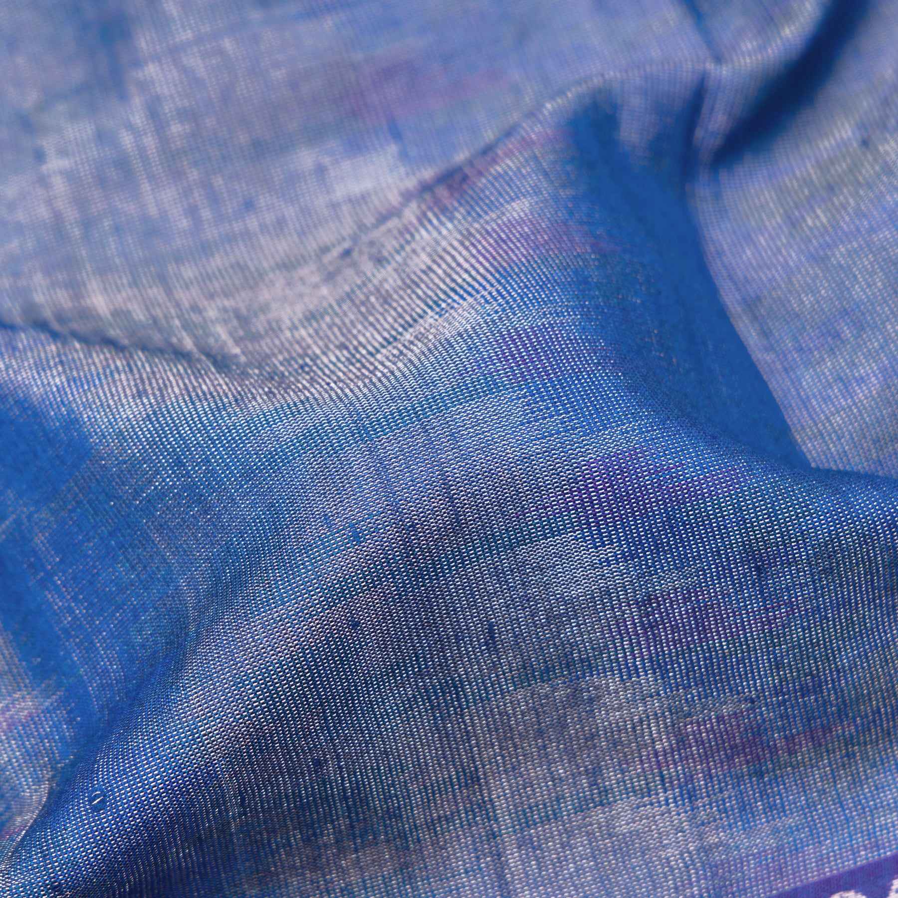  Erisri Ikat Silk Sari 25-027-HS002-00145 - Fabric View