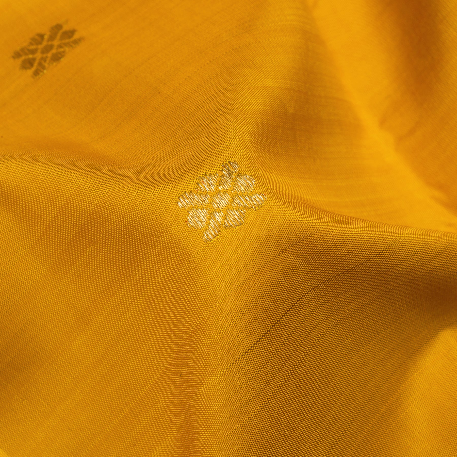 Kanakavalli Kanjivaram Silk Sari 25-040-HS001-03150