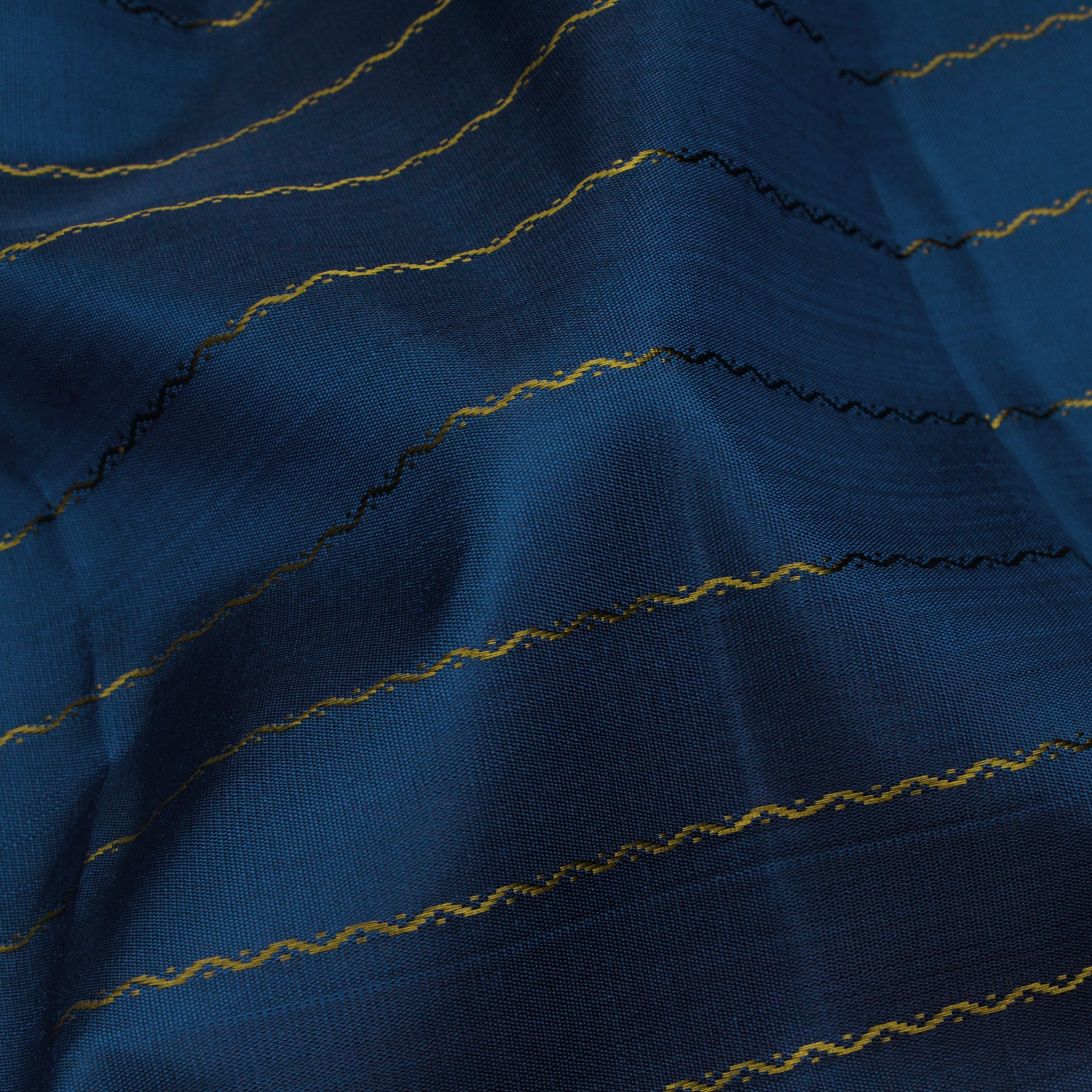 Kanakavalli Kanjivaram Silk Sari 25-040-HS001-04515 - Fabric View