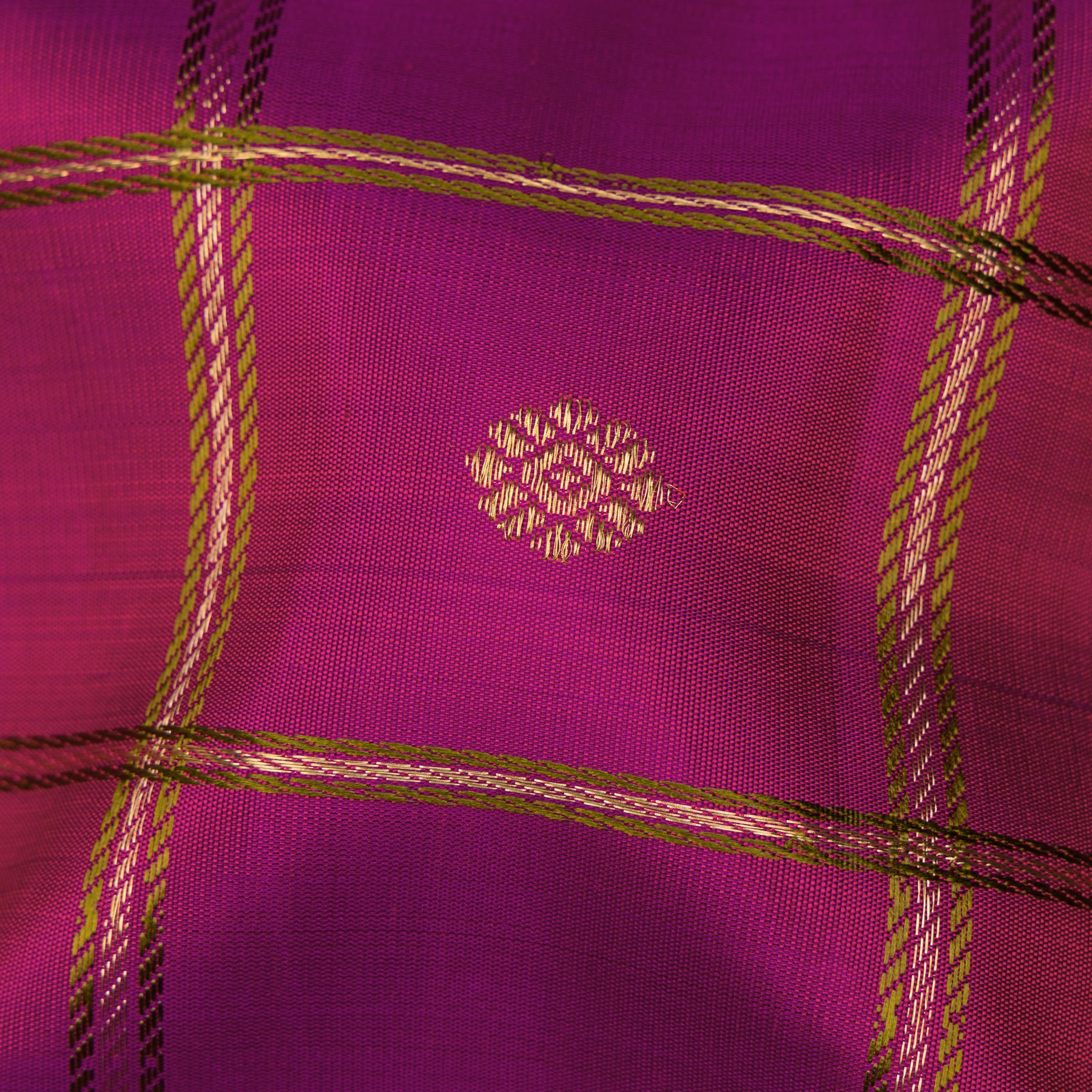 Kanakavalli Kanjivaram Silk Sari 25-040-HS001-06534 - Fabric View