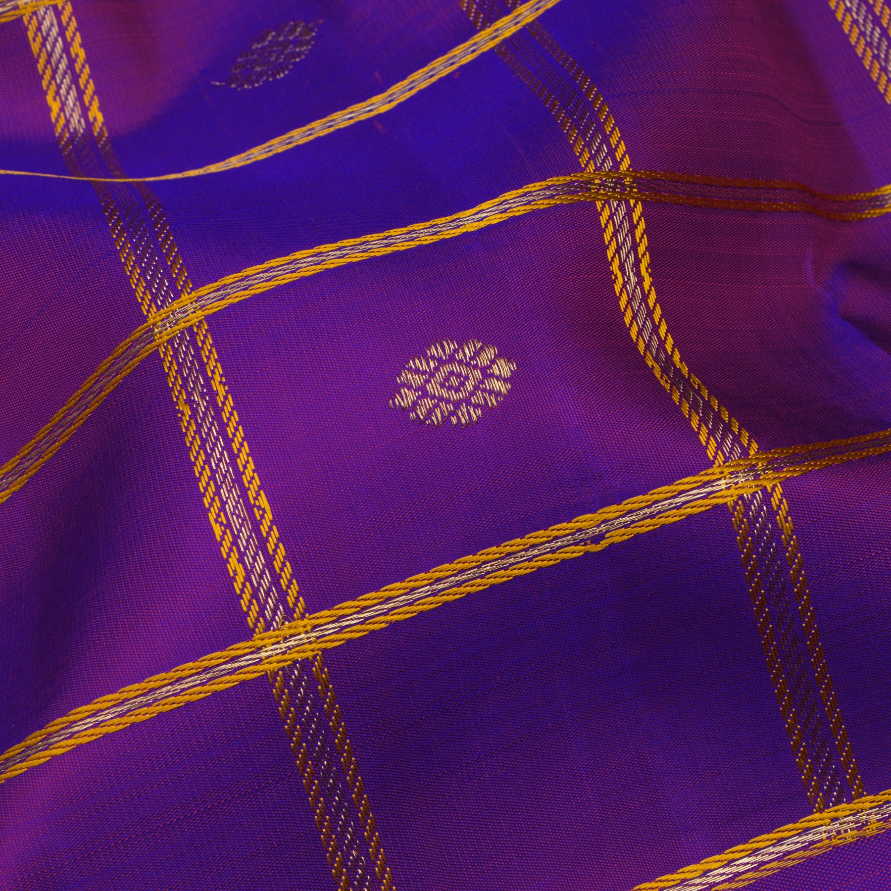 Kanakavalli Kanjivaram Silk Sari 25-041-HS001-01258 - Fabric View