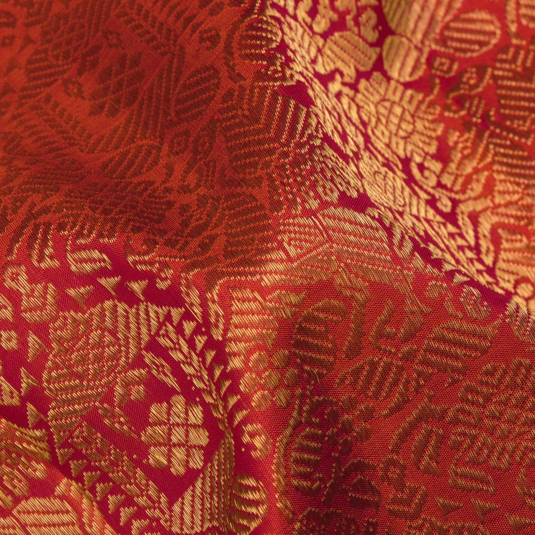 Kanakavalli Kanjivaram Silk Sari 25-041-HS001-04160 - Fabric View