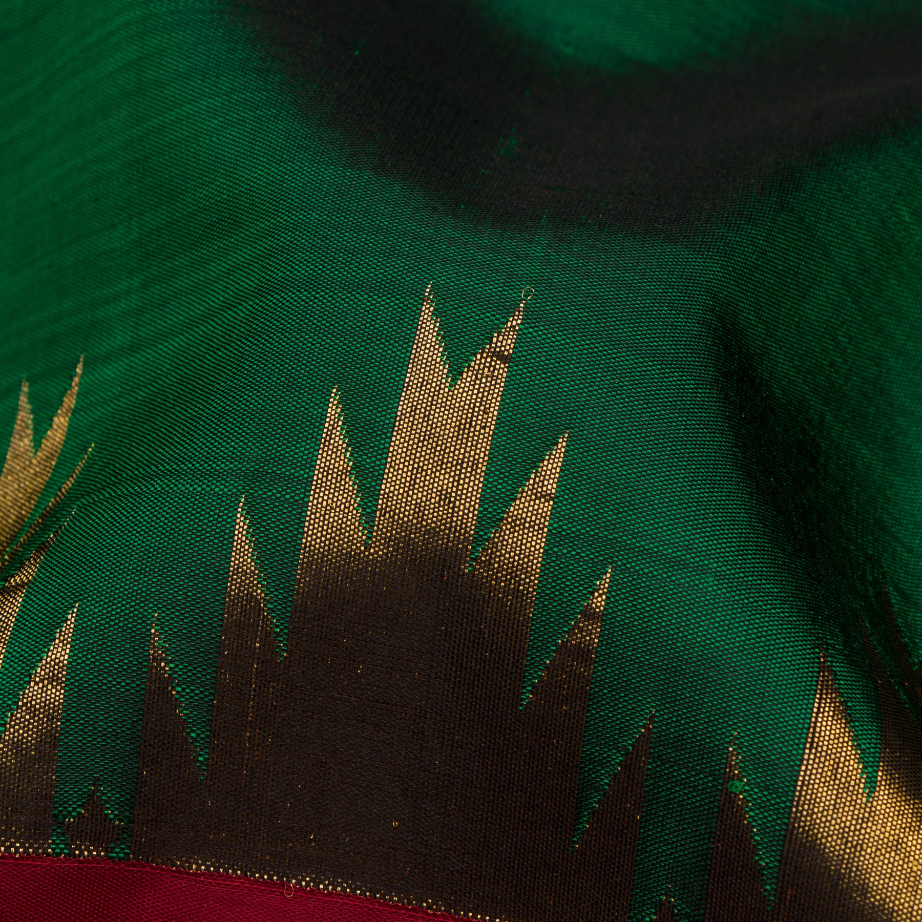 Kanakavalli Kanjivaram Silk Sari 25-041-HS001-08022 - Fabric View