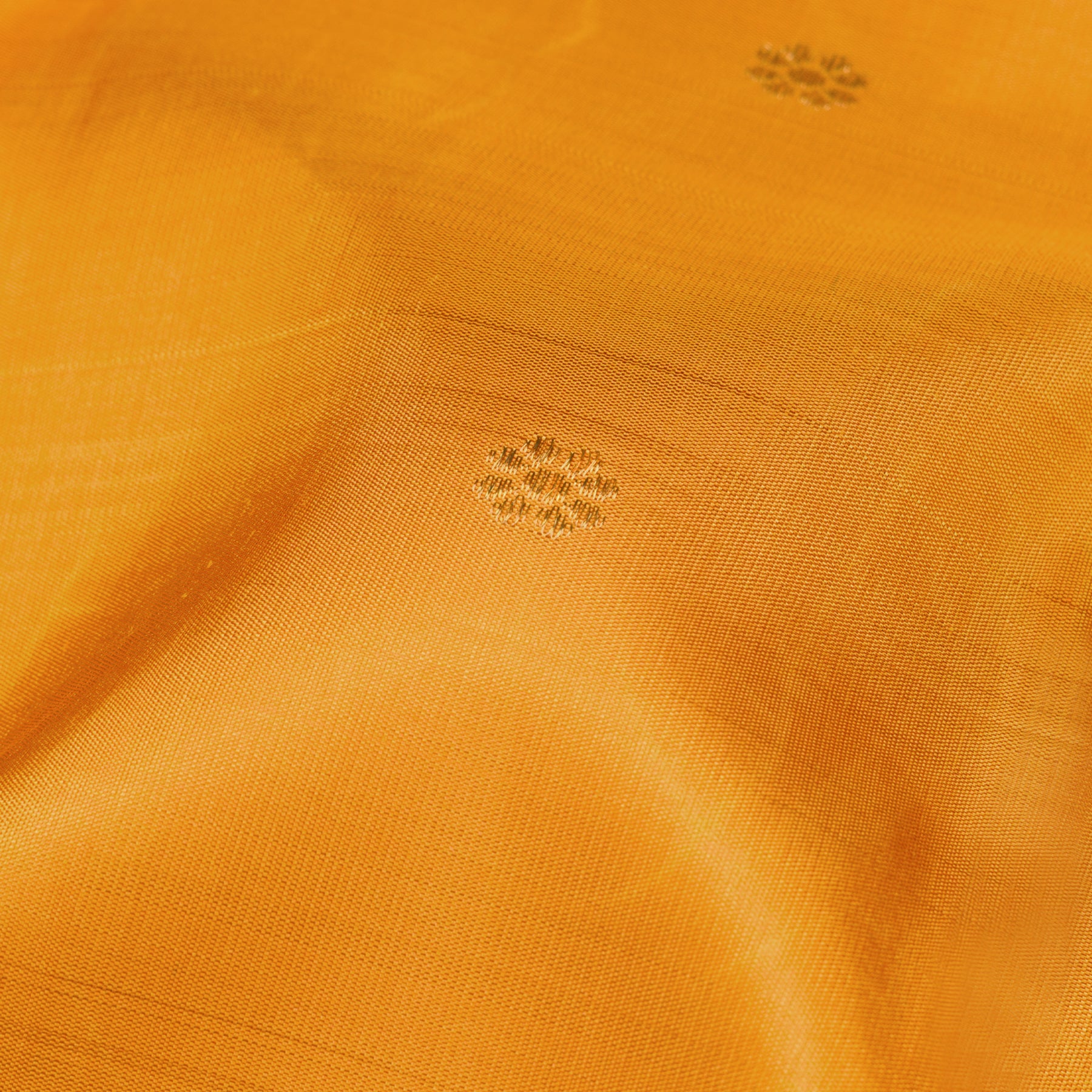 Kanakavalli Kanjivaram Silk Sari 25-041-HS001-09200 - Fabric View