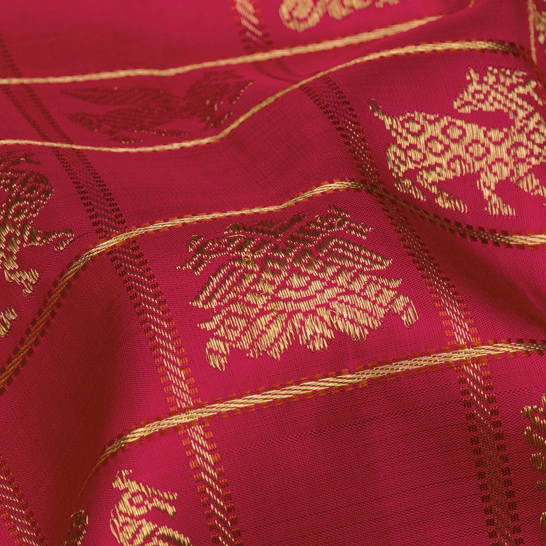 Kanakavalli Kanjivaram Silk Sari 25-041-HS001-10832 - Fabric View