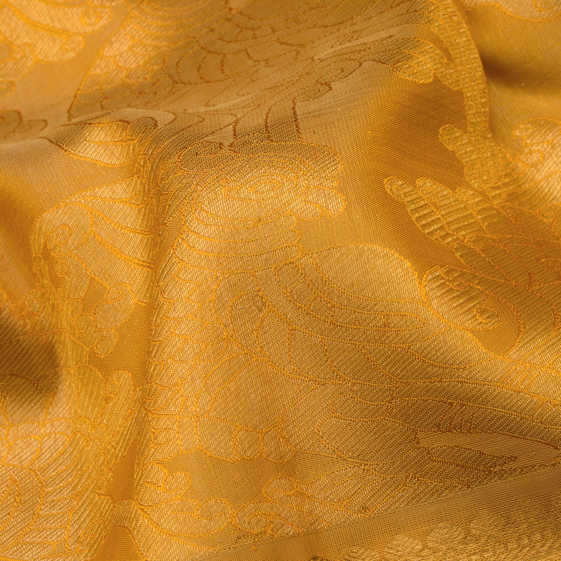 Kanakavalli Kanjivaram Silk Sari 25-100-HS001-04928
