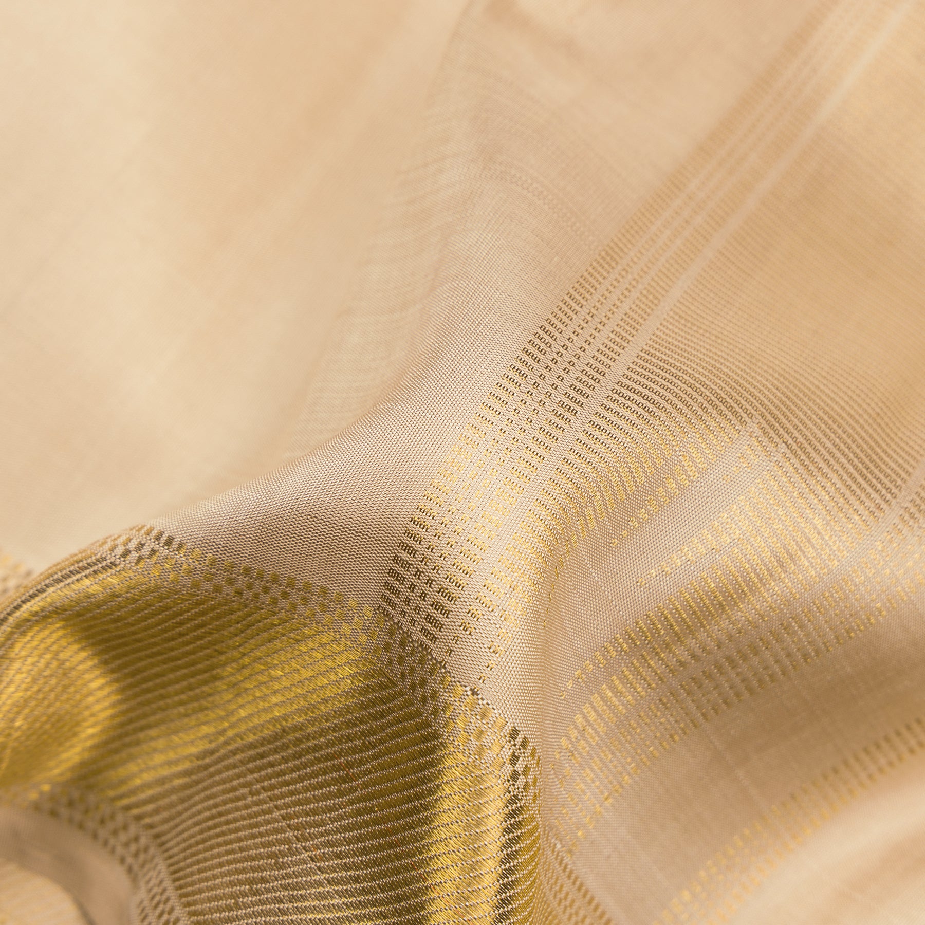 Kanakavalli Kanjivaram Silk Angavastram CO-ORD 25-109-AF001-07096 - Detailed Fabric View