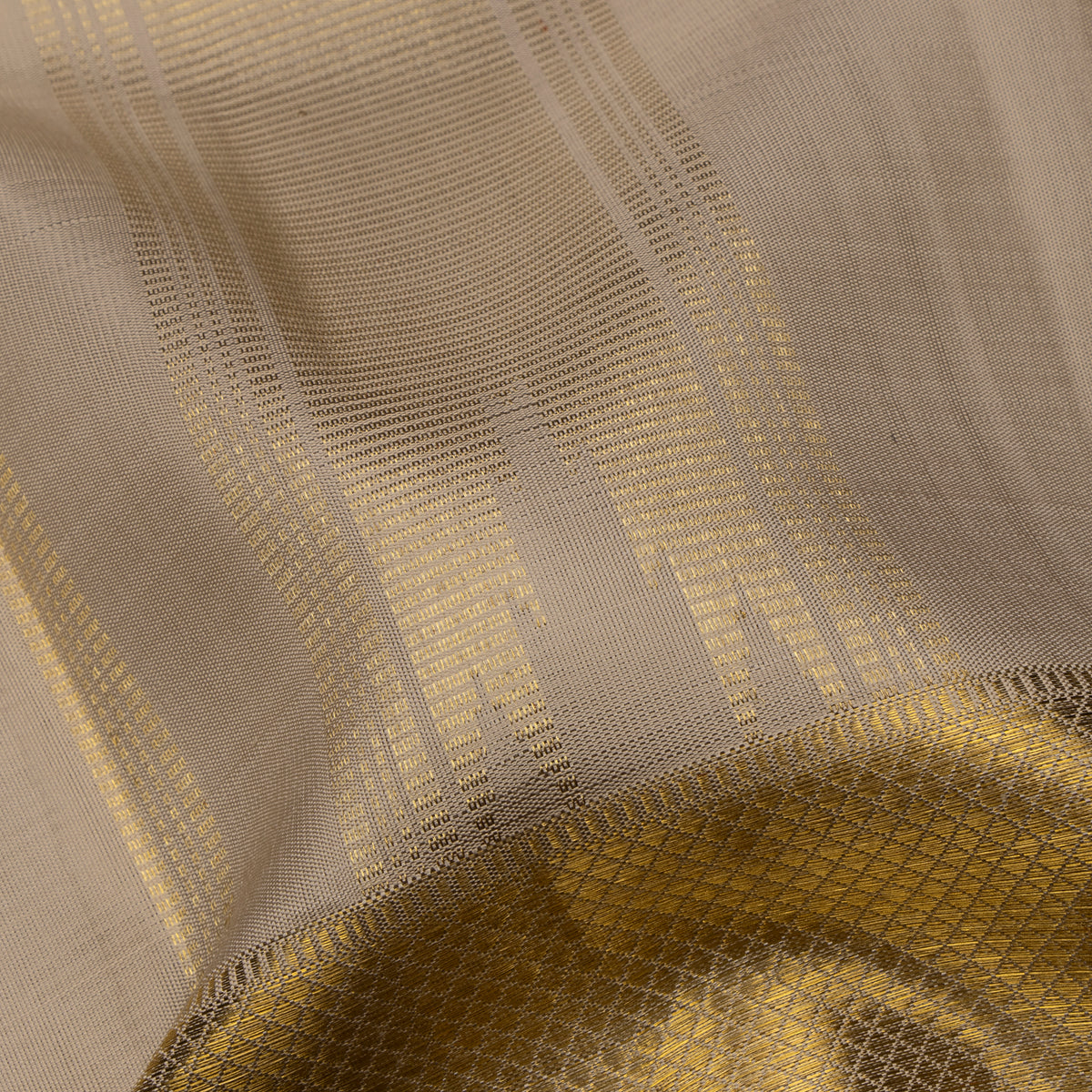 Kanakavalli Kanjivaram Silk Angavastram CO-ORD 25-109-AF001-09709 - Detailed Fabric View