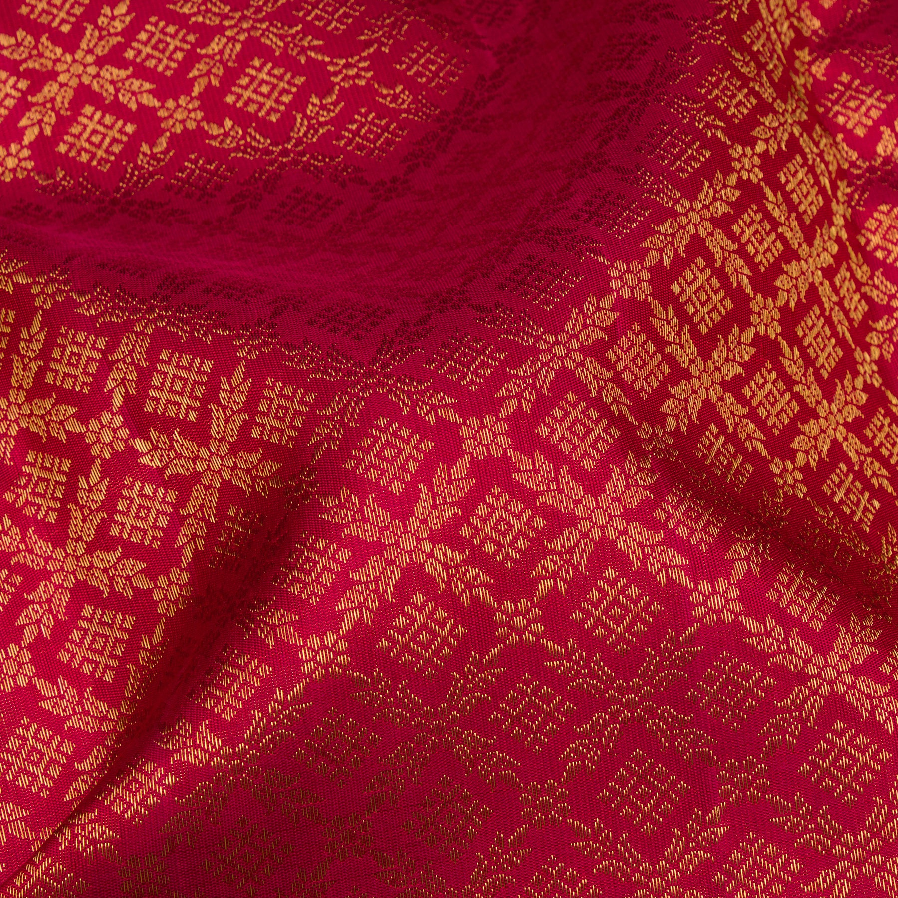 Kanakavalli Kanjivaram Silk Sari 25-109-HS001-09571 - Fabric View