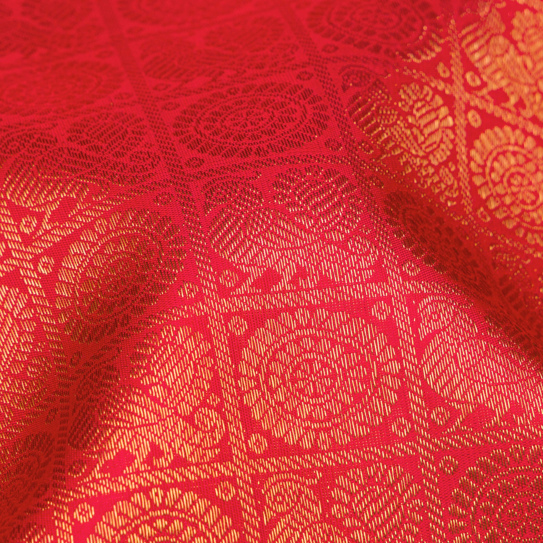Kanakavalli Kanjivaram Silk Sari 25-109-HS001-09749 - Fabric View