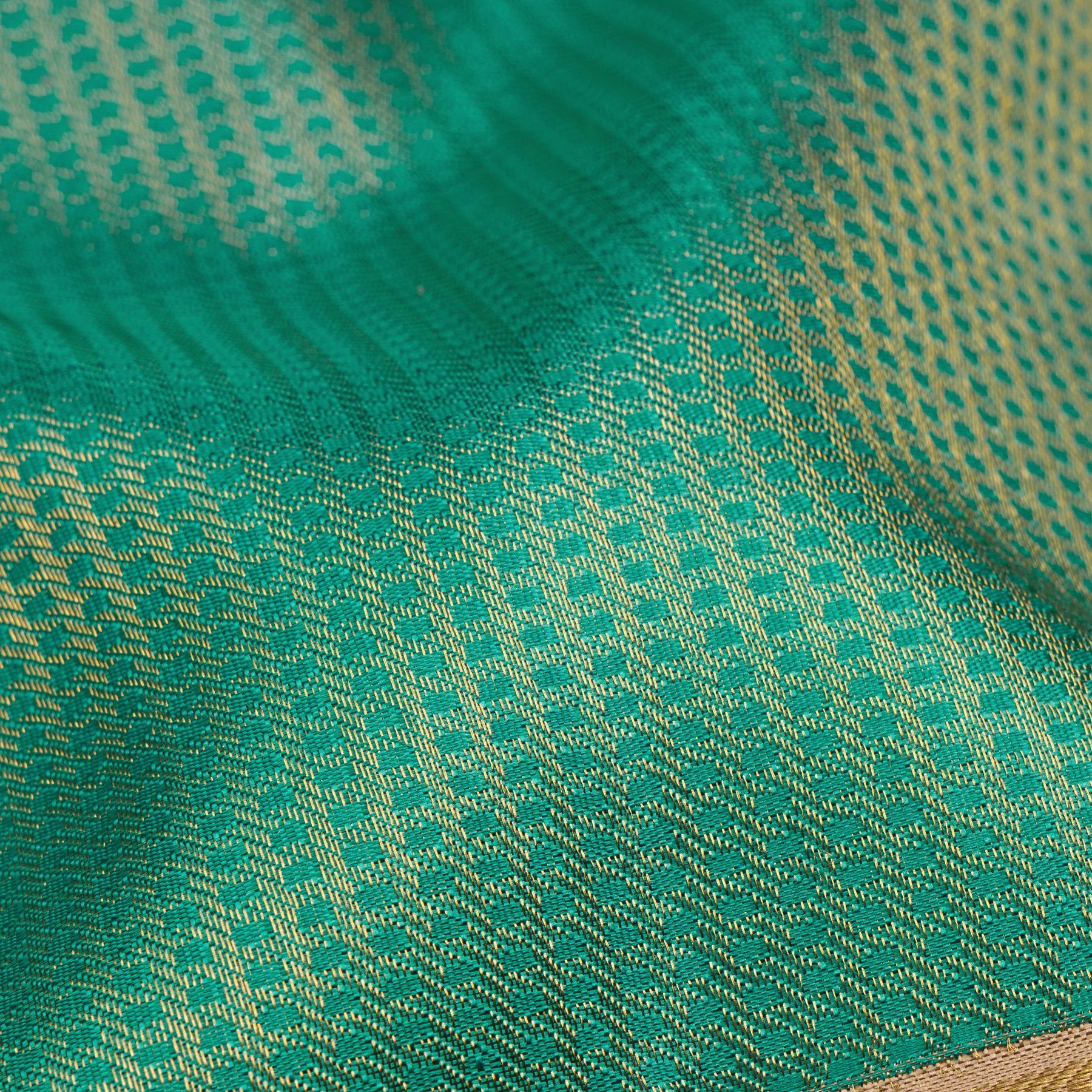 Kanakavalli Kanjivaram Silk Sari 25-109-HS001-09769 - Fabric View