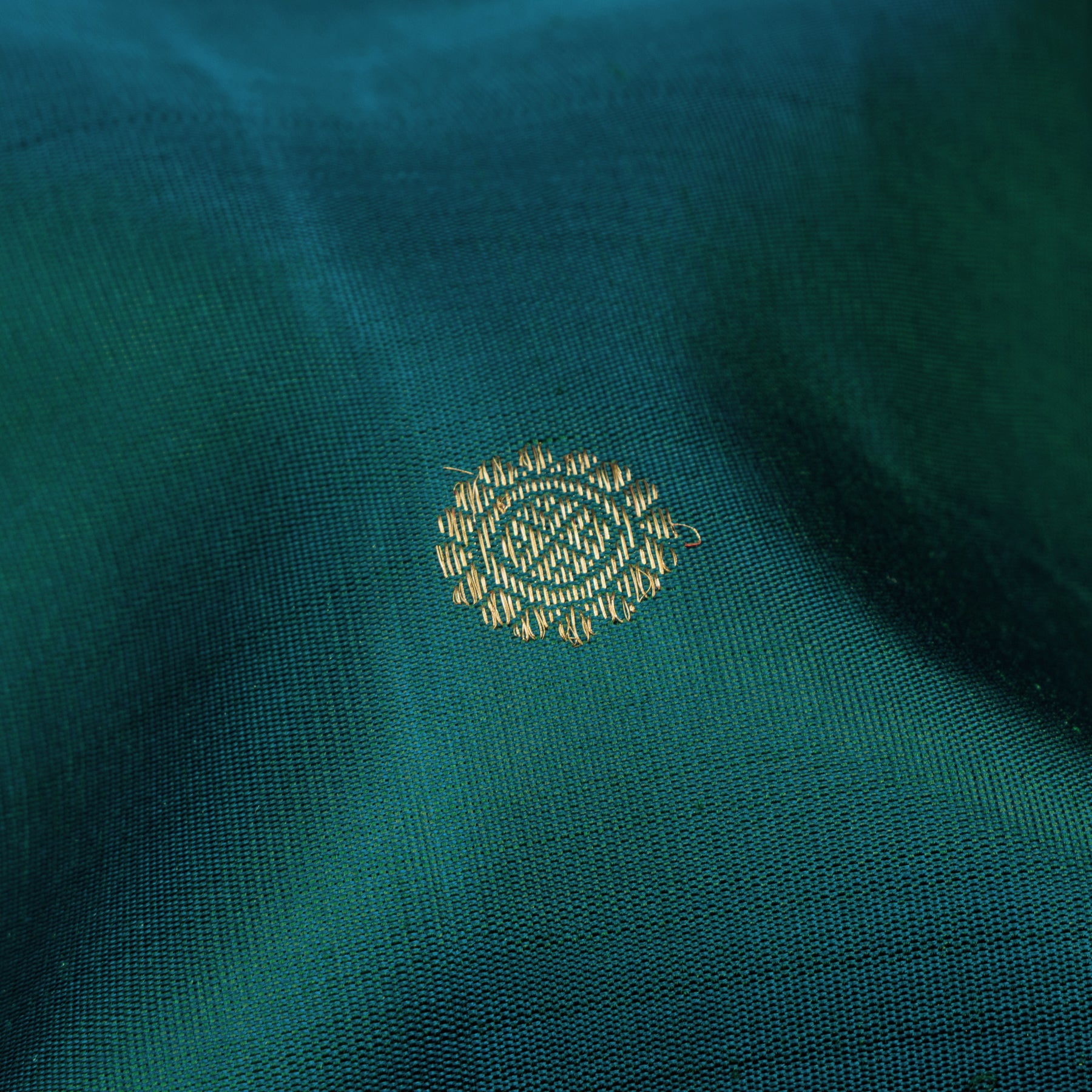 Kanakavalli Kanjivaram Silk Sari 25-109-HS001-09795 - Fabric View
