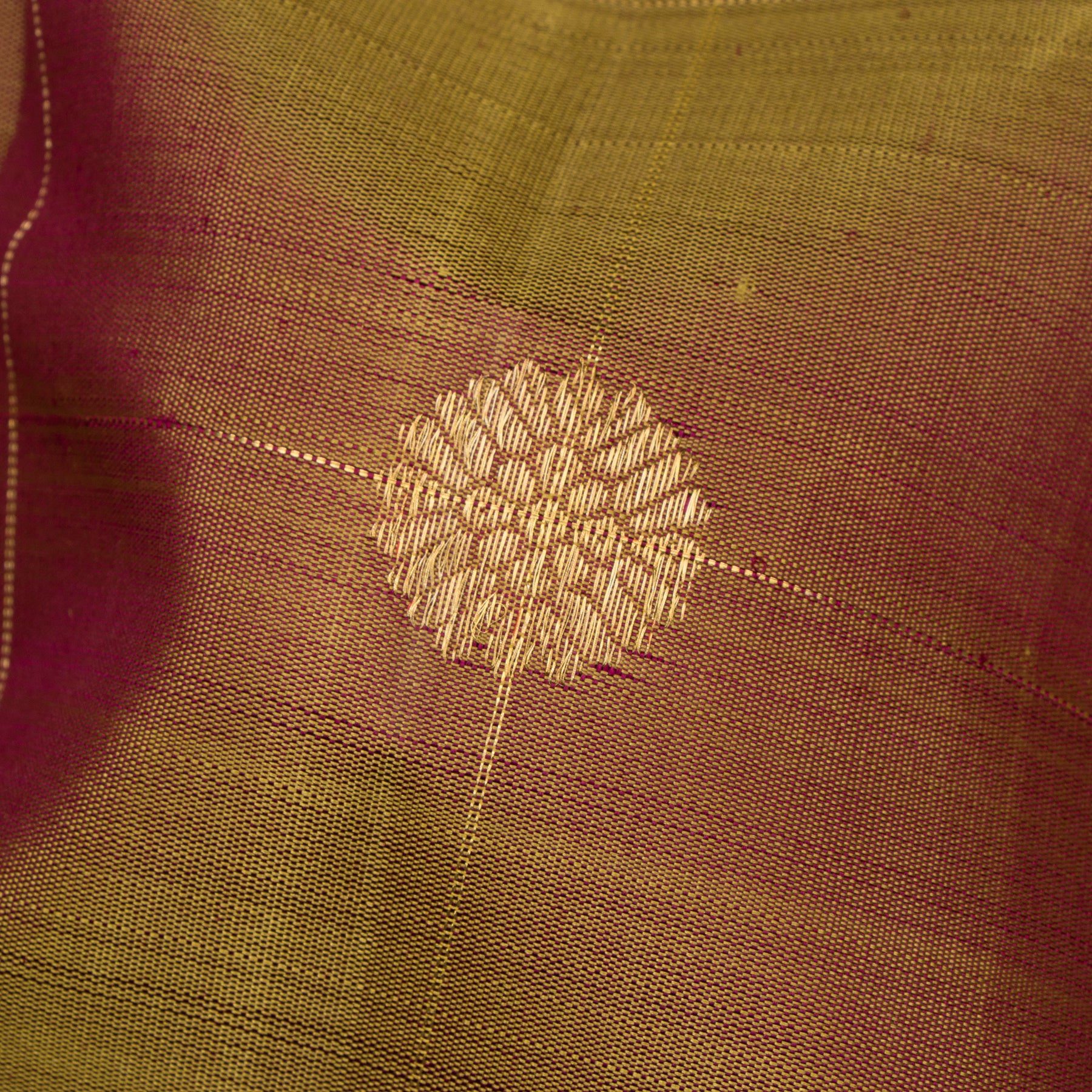 Kanakavalli Kanjivaram Silk Sari 25-109-HS001-09817 - Fabric View