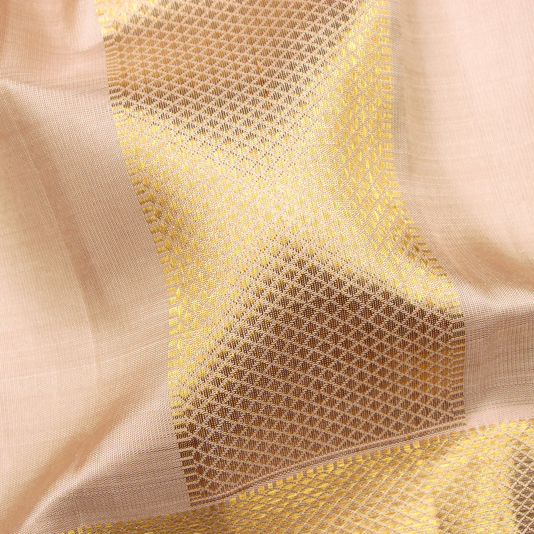 Kanakavalli Kanjivaram Silk Angavastram CO-ORD 25-110-AF001-08204 - Detailed Fabric View