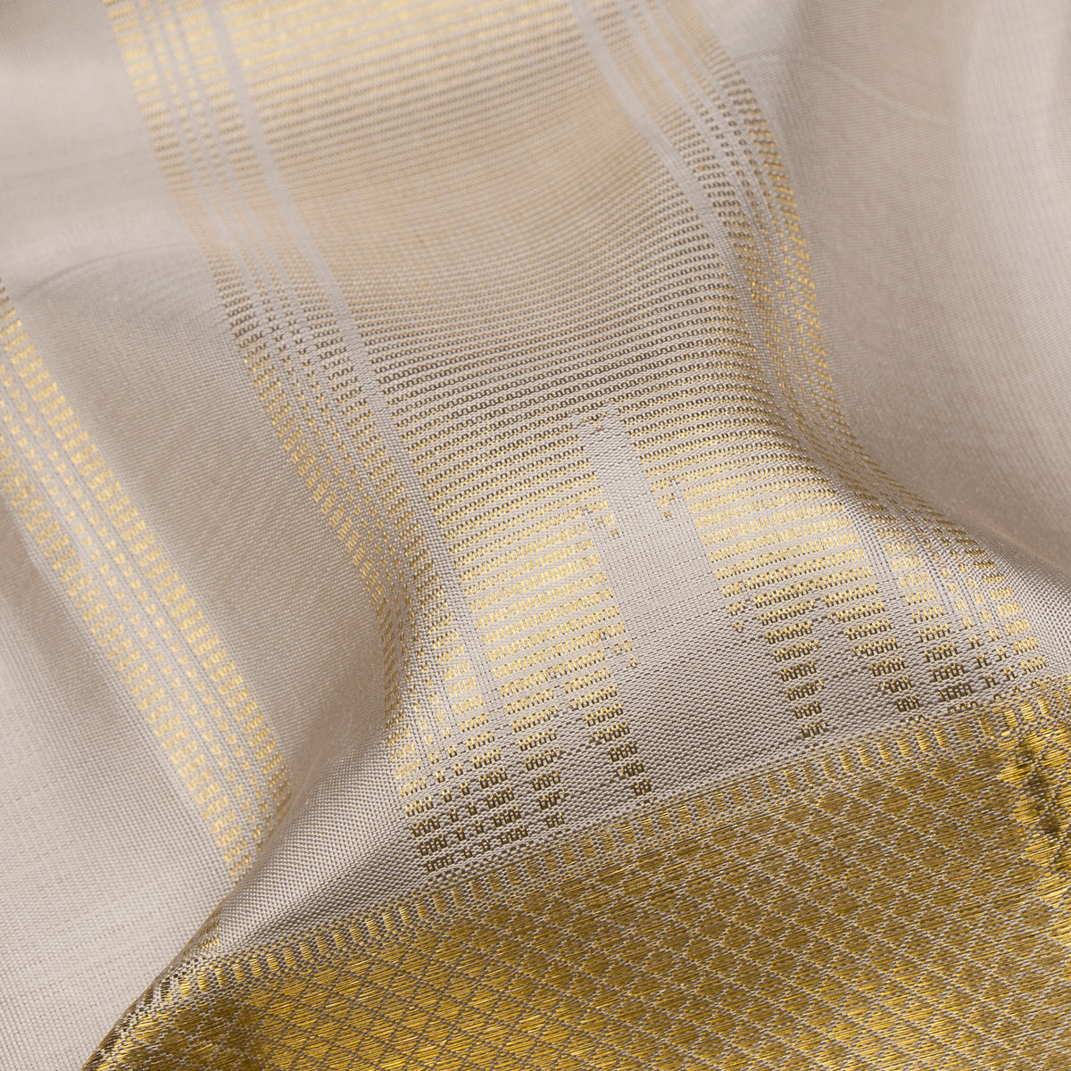Kanakavalli Kanjivaram Silk Angavastram CO-ORD 25-110-AF001-10856 - Detailed Fabric View