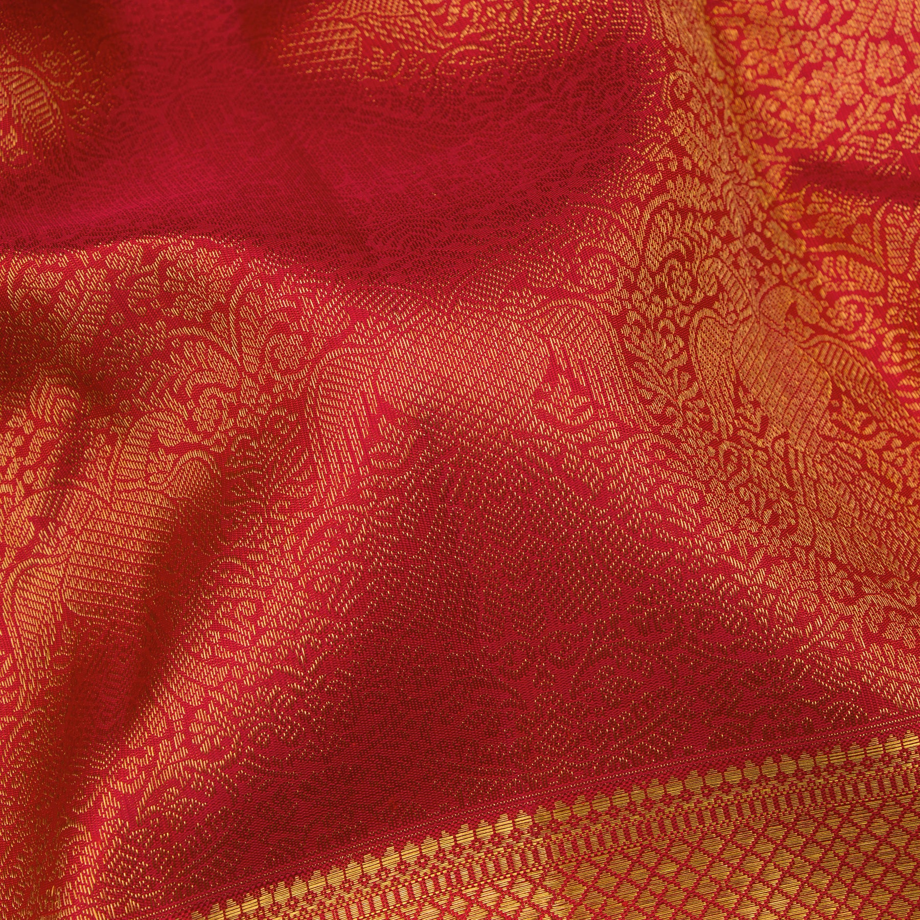 Kanakavalli Kanjivaram Silk Sari 25-110-HS001-00689 - Fabric View
