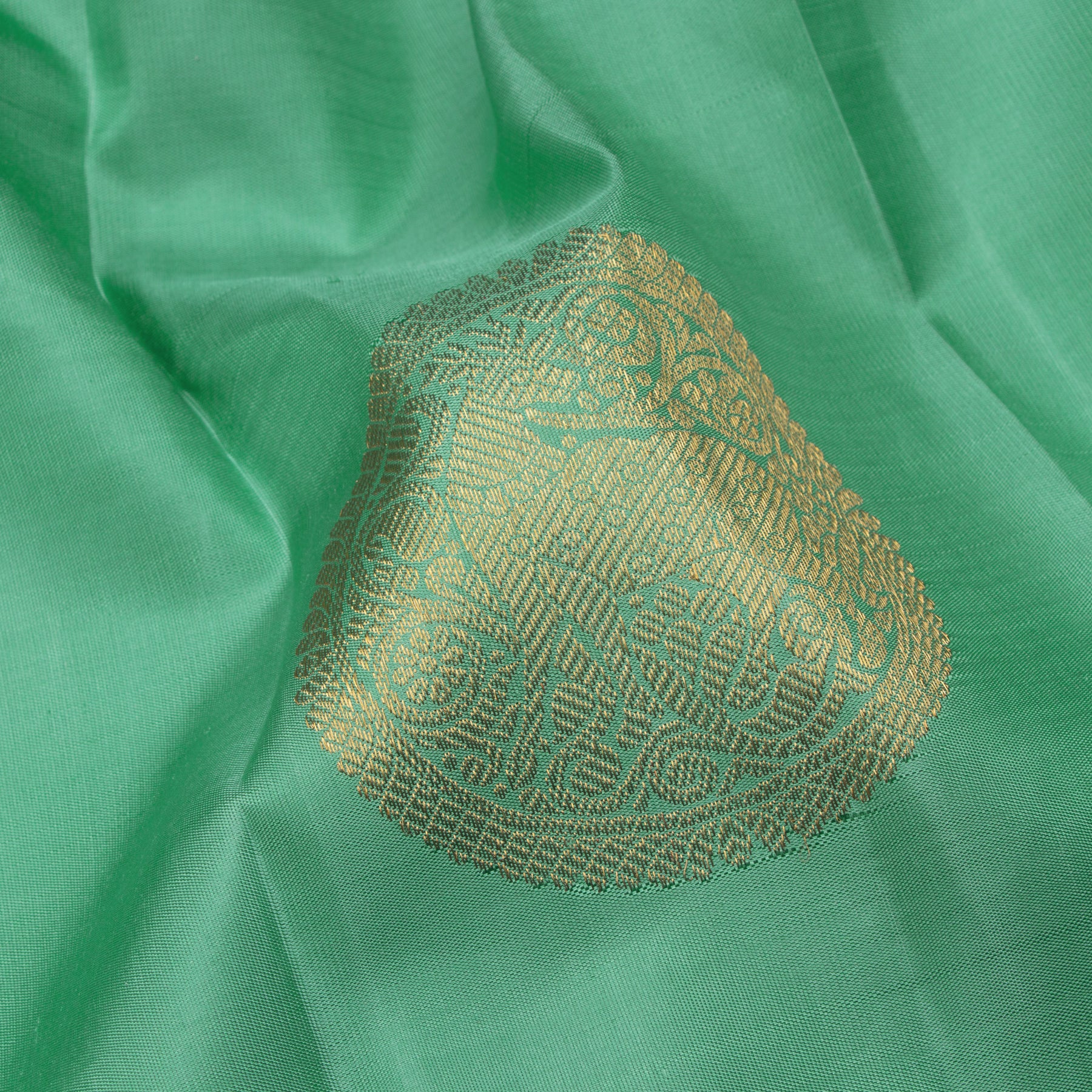 Kanakavalli Kanjivaram Silk Sari 25-110-HS001-00816 - Fabric View