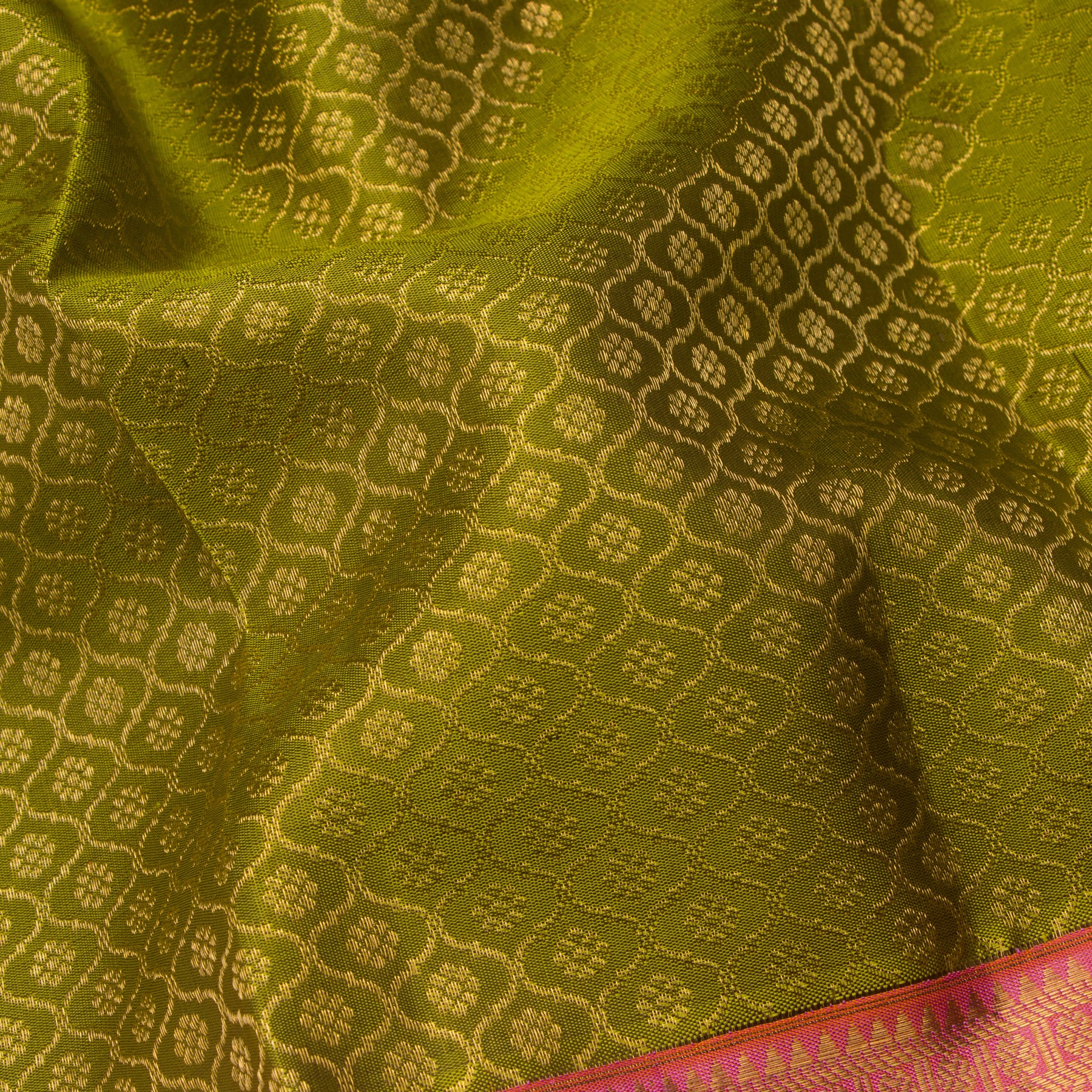 Kanakavalli Kanjivaram Silk Sari 25-110-HS001-01996 - Fabric View