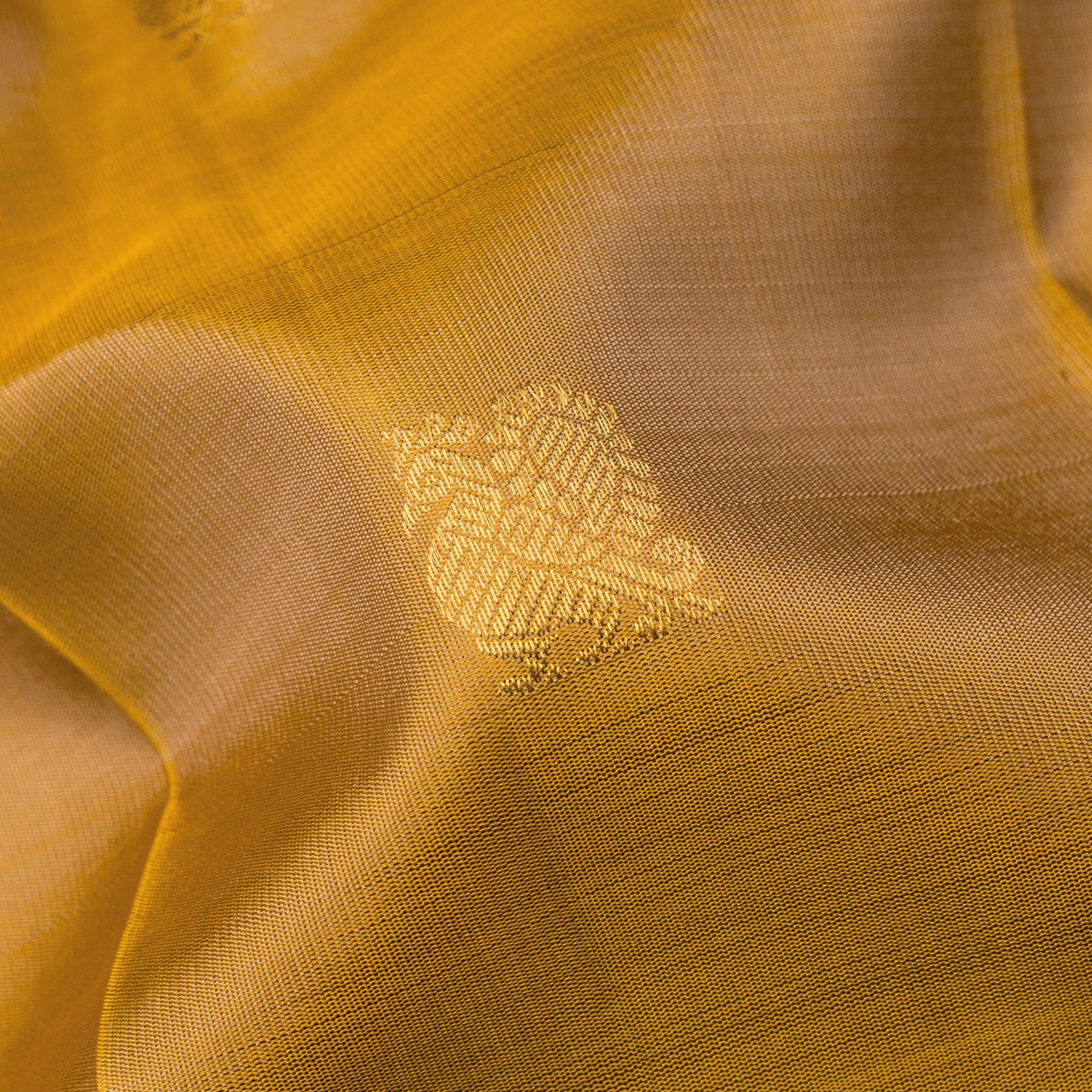 Kanakavalli Kanjivaram Silk Sari 25-110-HS001-02349 - Fabric View