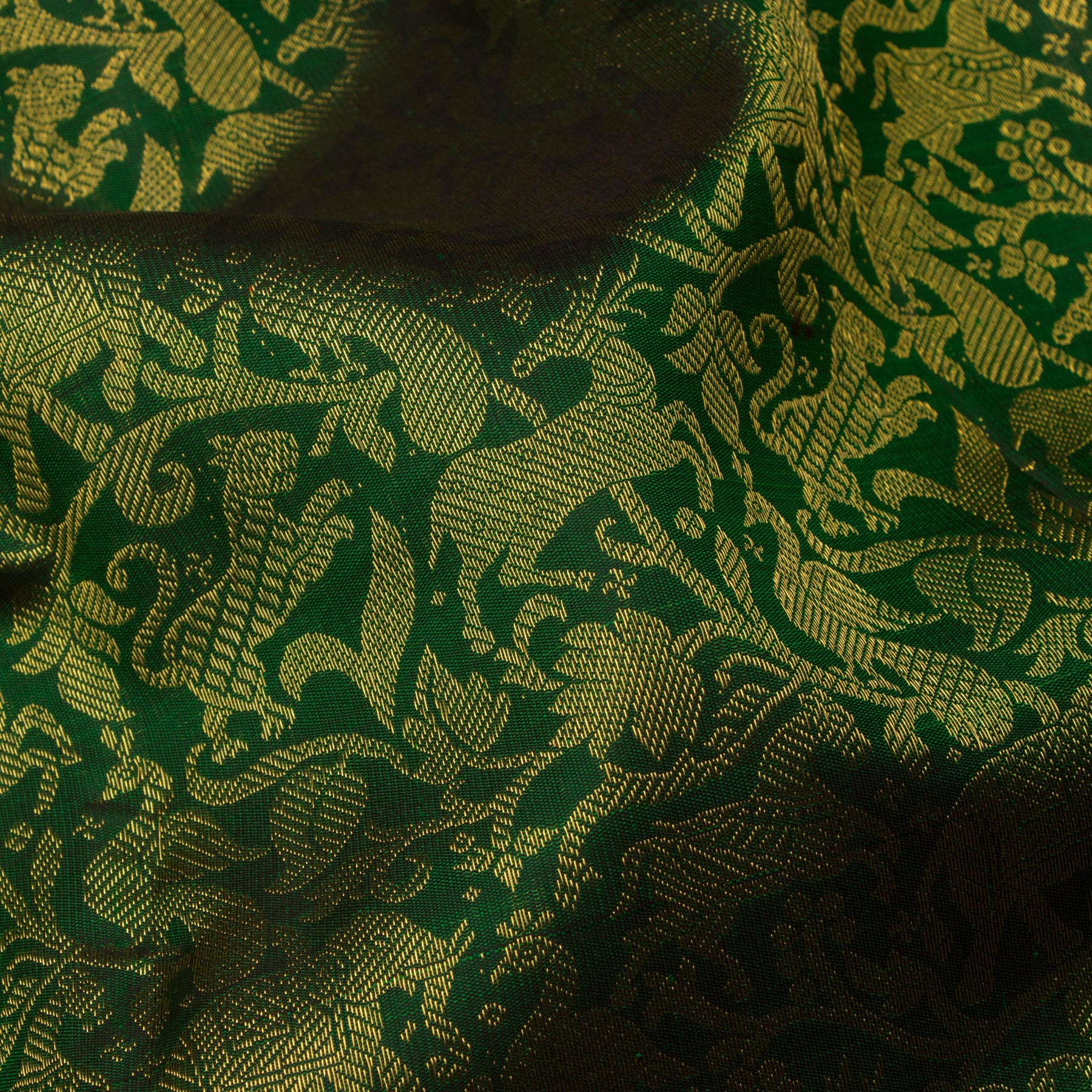 Kanakavalli Kanjivaram Silk Sari 25-110-HS001-02393 - Fabric View