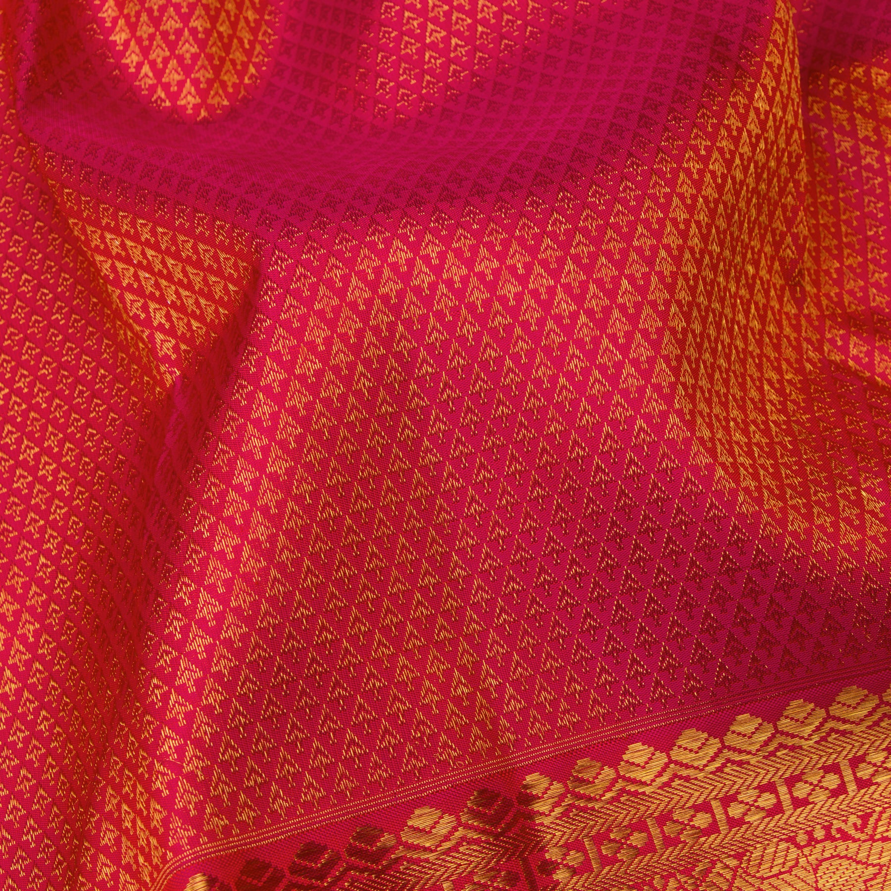 Kanakavalli Kanjivaram Silk Sari 25-110-HS001-02407 - Fabric View