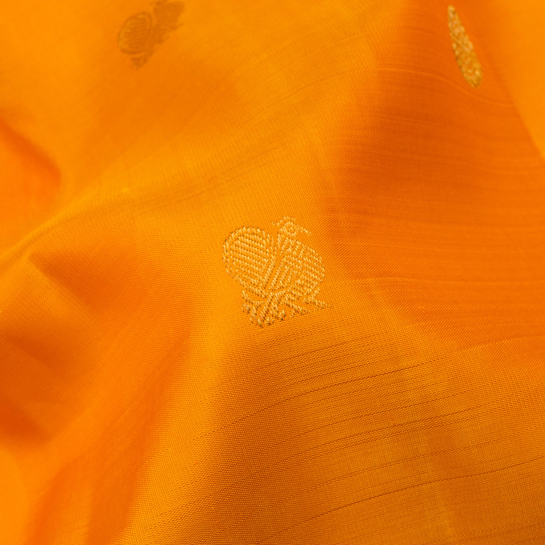 Kanakavalli Kanjivaram Silk Sari 25-110-HS001-02443 - Fabric View