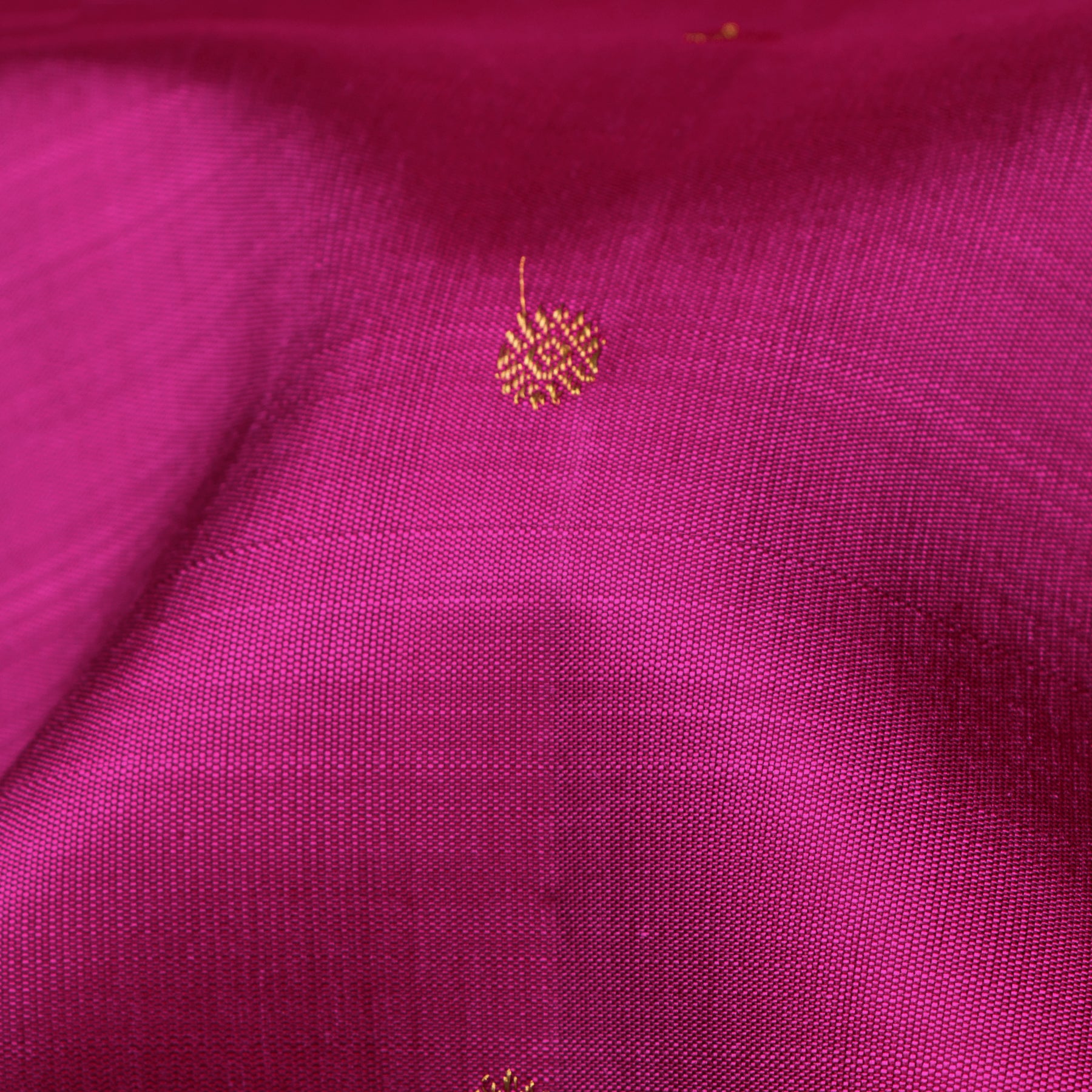 Kanakavalli Kanjivaram Silk Sari 25-110-HS001-02455 - Fabric View