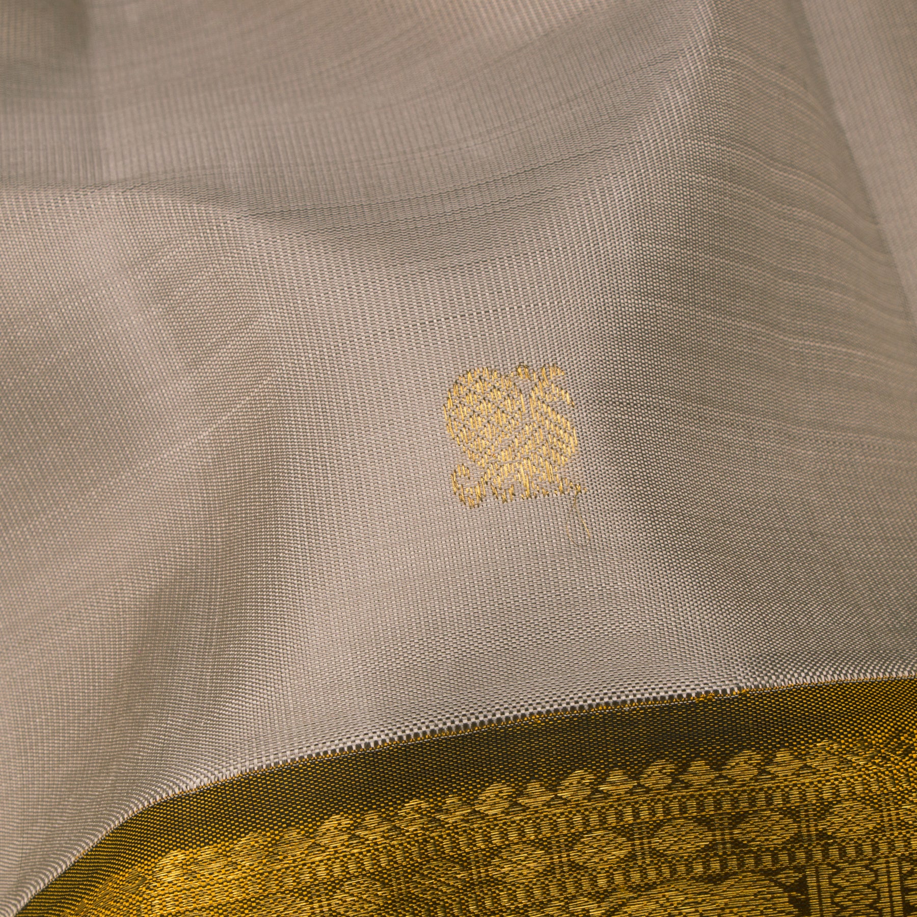 Kanakavalli Kanjivaram Silk Sari 25-110-HS001-02493 - Cover View