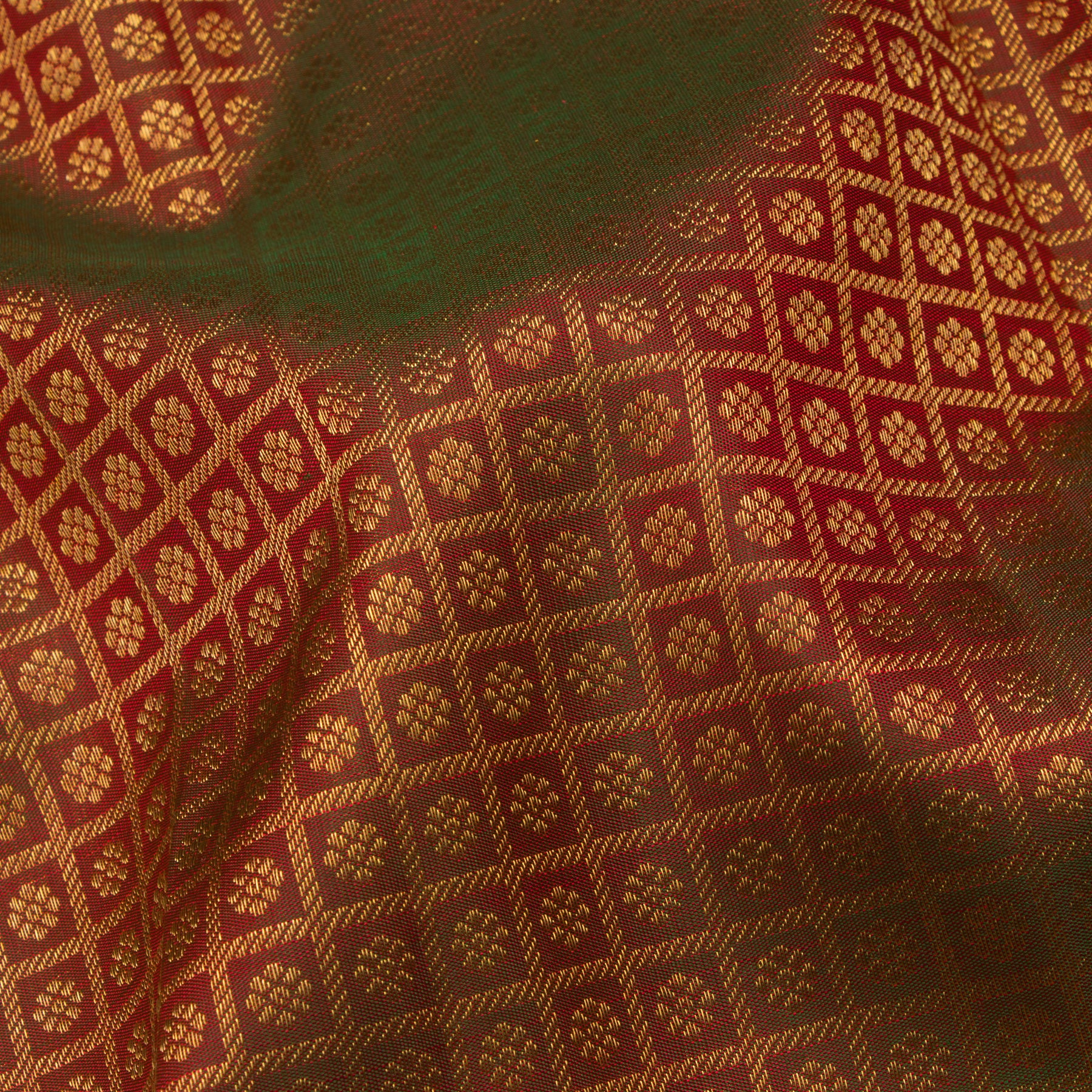 Kanakavalli Kanjivaram Silk Sari 25-110-HS001-03891 - Fabric View