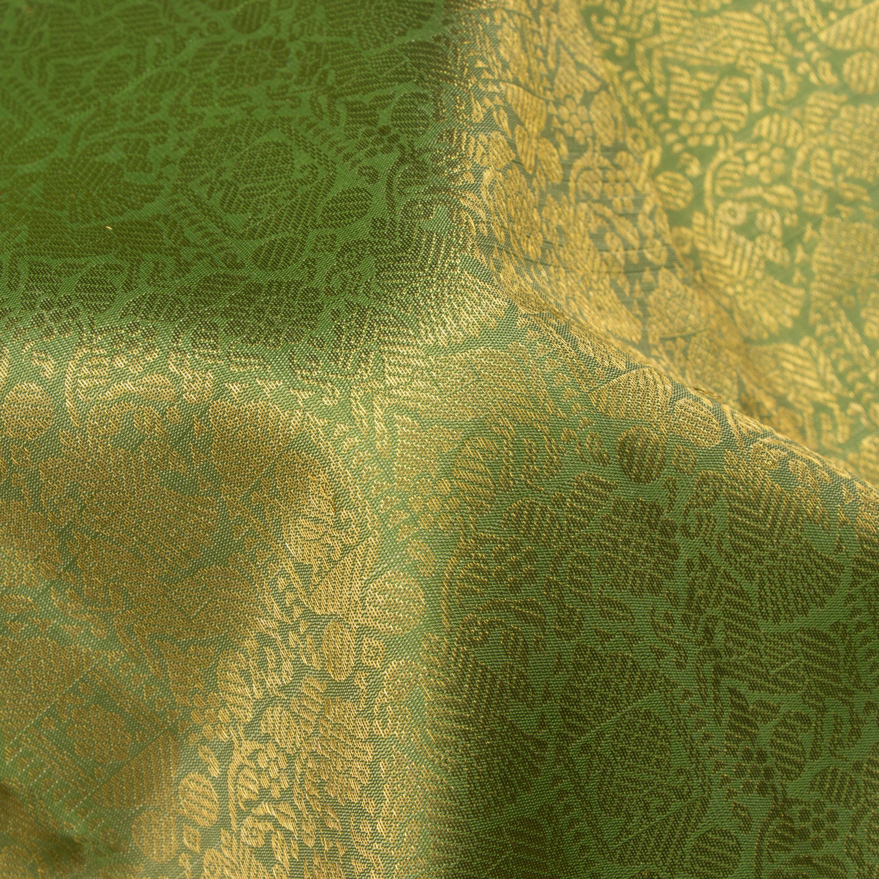 Kanakavalli Kanjivaram Silk Sari 25-110-HS001-03894 - Fabric View