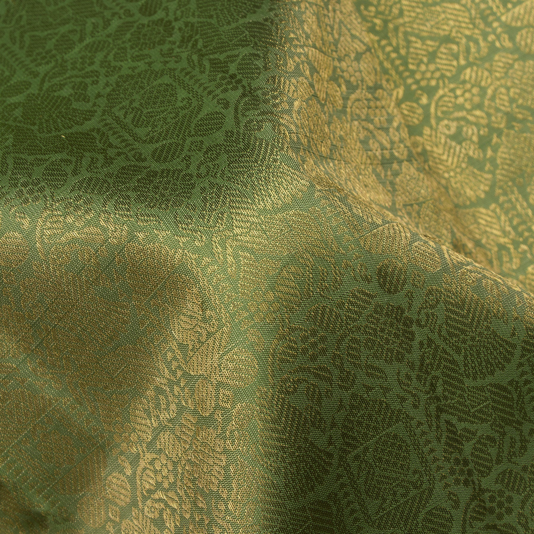 Kanakavalli Kanjivaram Silk Sari 25-110-HS001-03894 - Fabric View