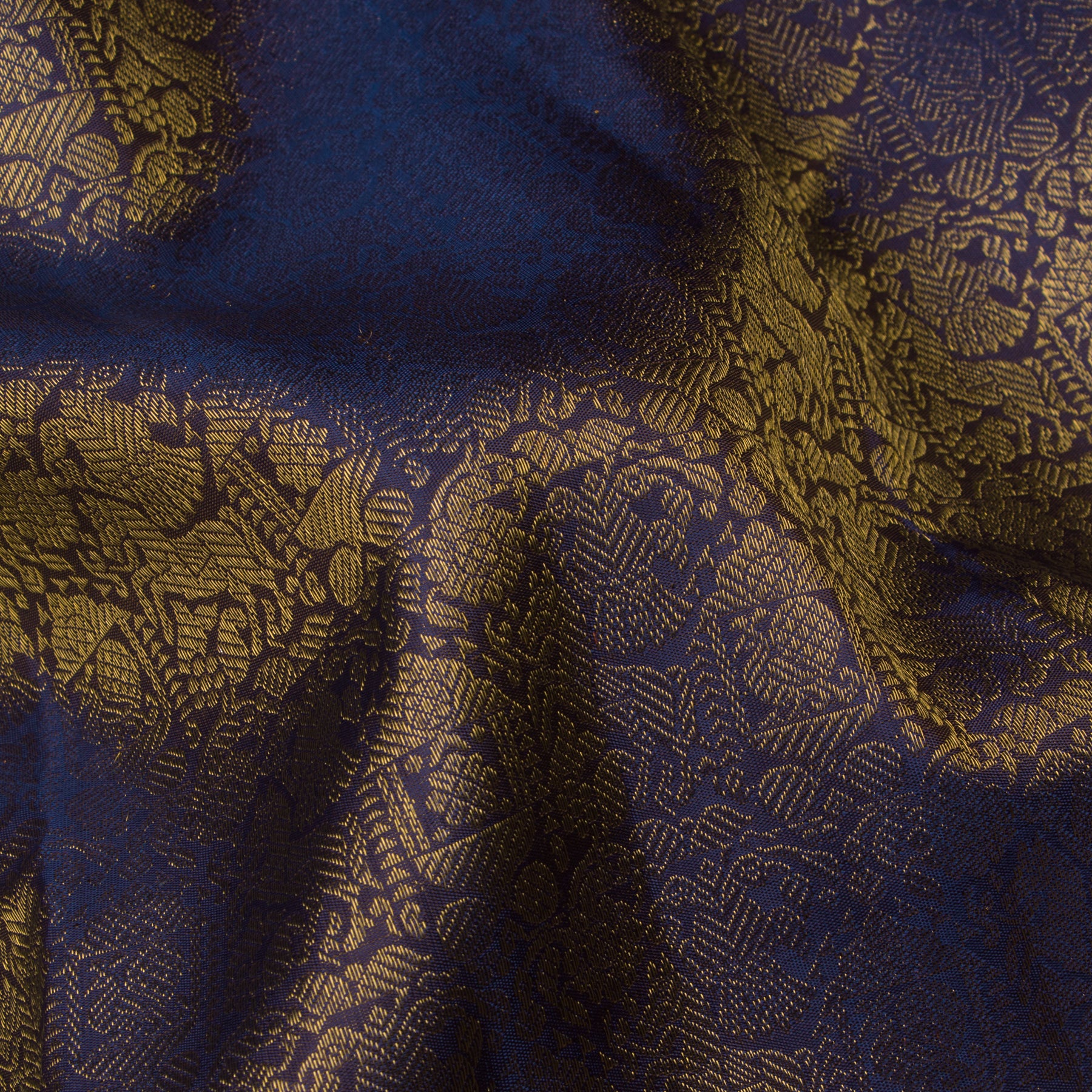Kanakavalli Kanjivaram Silk Sari 25-110-HS001-03926 - Fabric View