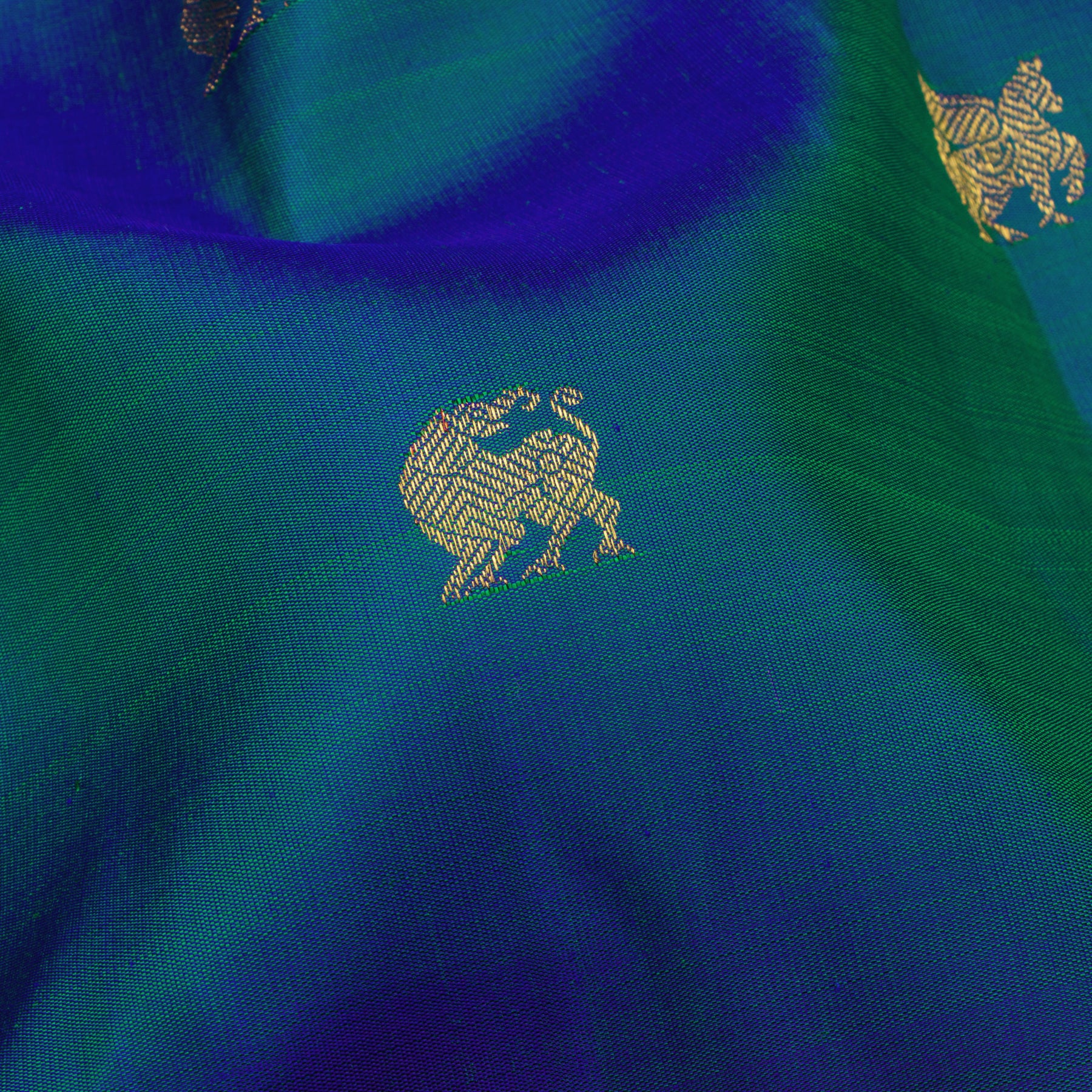 Kanakavalli Kanjivaram Silk Sari 25-110-HS001-03944 - Fabric View